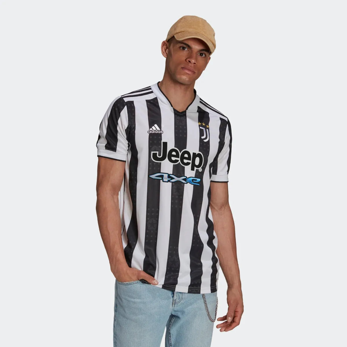 Adidas 2021-22 Juventus Home Jersey - White-Black (Model - Front)
