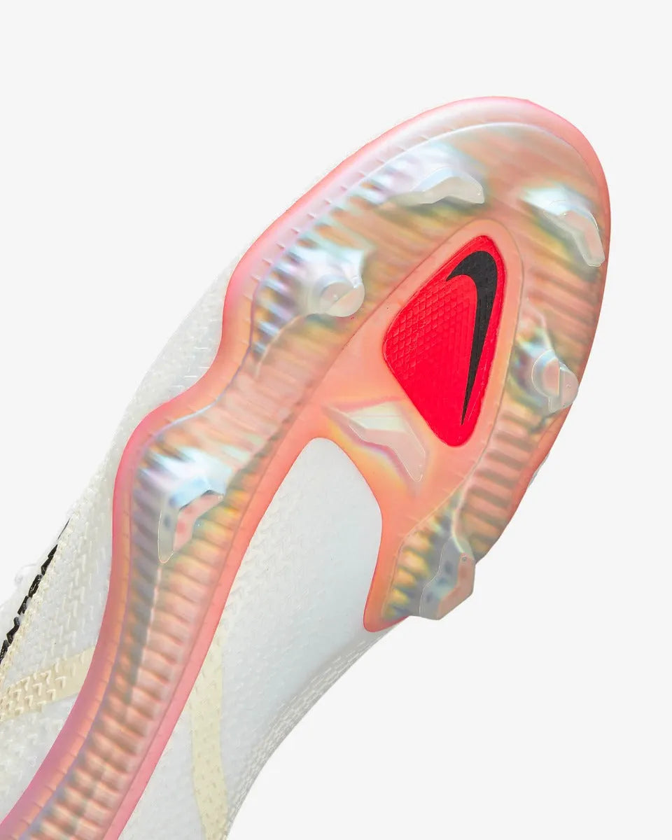Nike Phantom GT2 Elite FG - White (Detail 1)