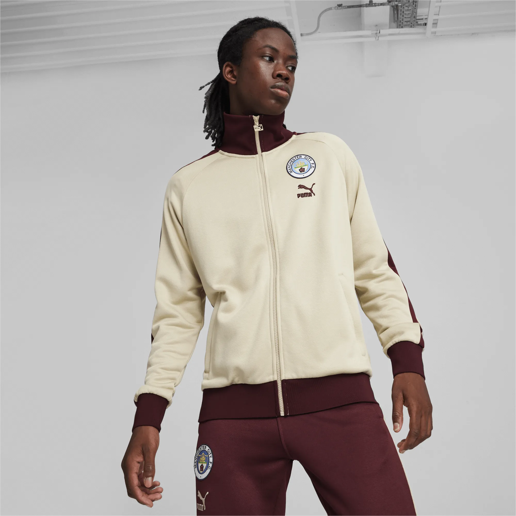 Puma 2024 Manchester City Men's Heritage T7 Jacket (Model - Front)