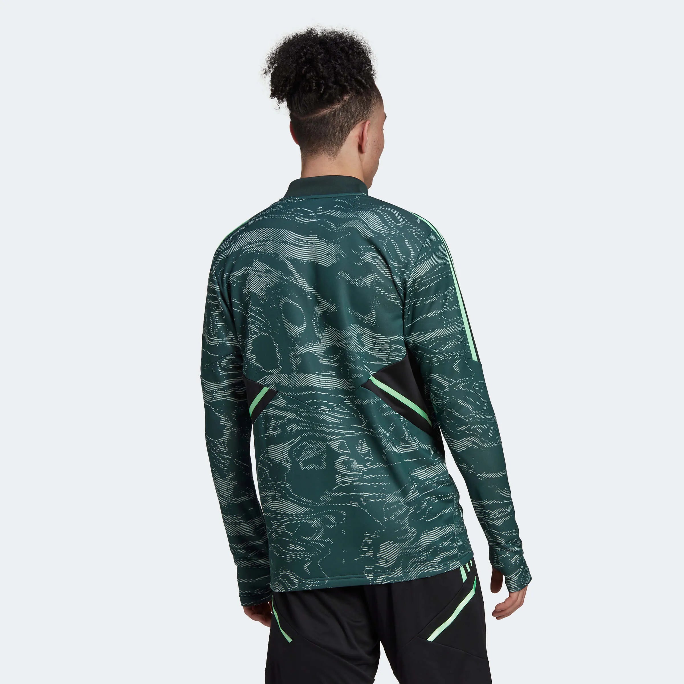 adidas 2022-23 Real Madrid EU Training Top - Green (Model - Back)