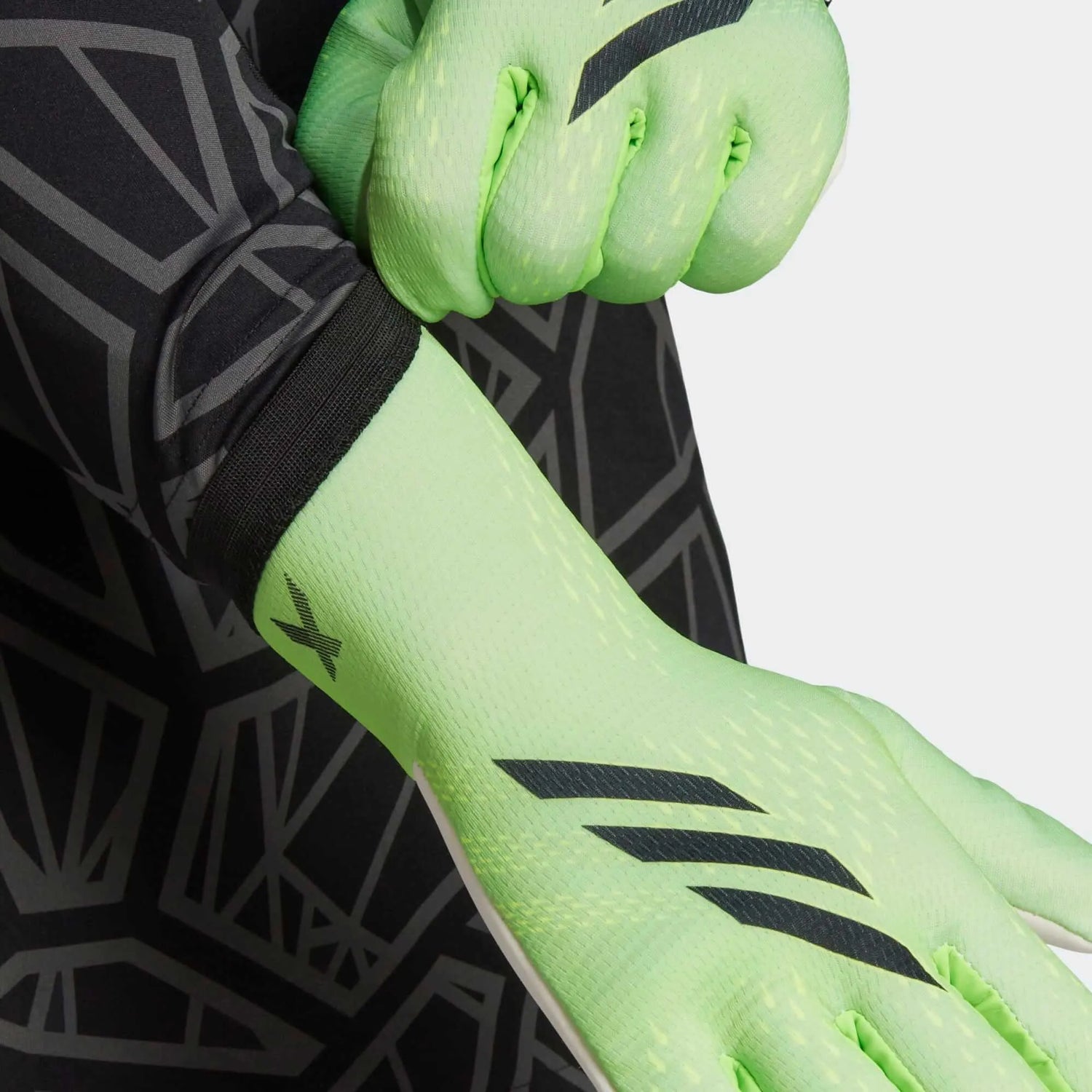 adidas X Training Goalkeeper Glove Solar Green-Black (Detail 1)