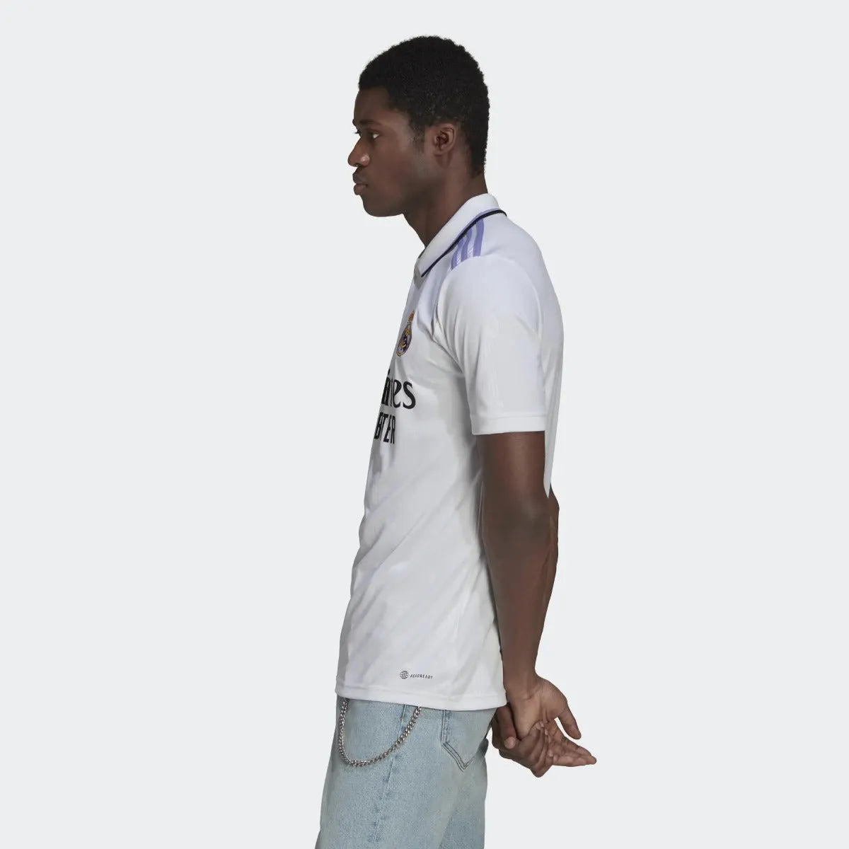 adidas 2022-23 Real Madrid Home Jersey - White (Model - Side)