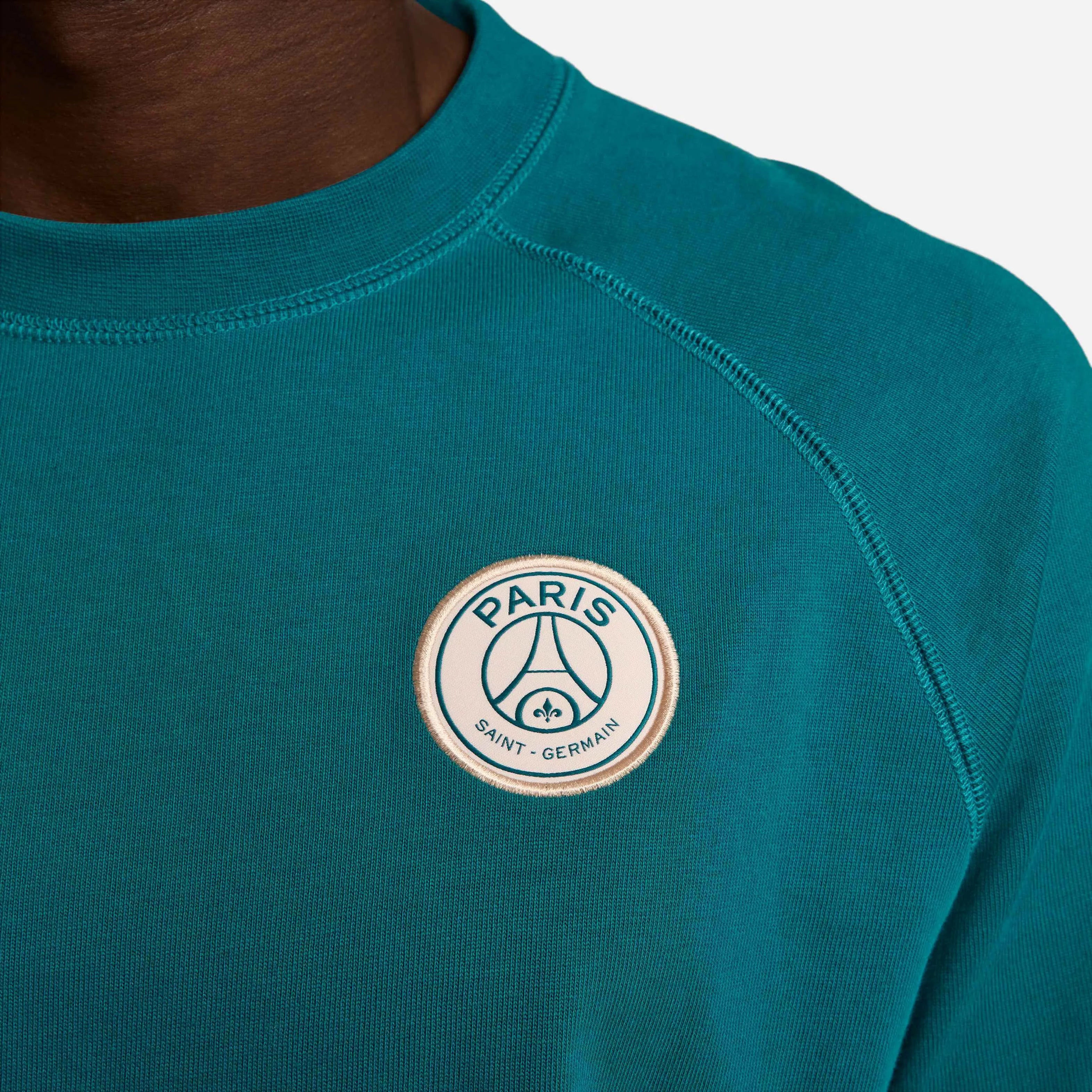 Nike 2024-25 PSG Men's Travel Top (Detail 3)