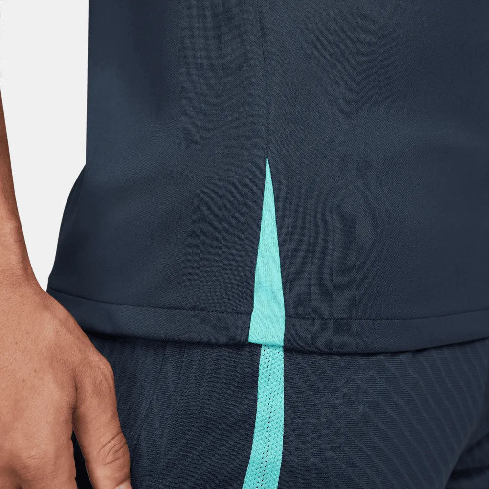 Nike 2023-24 Barcelona Men's Strike Training Jersey (Detail 6)