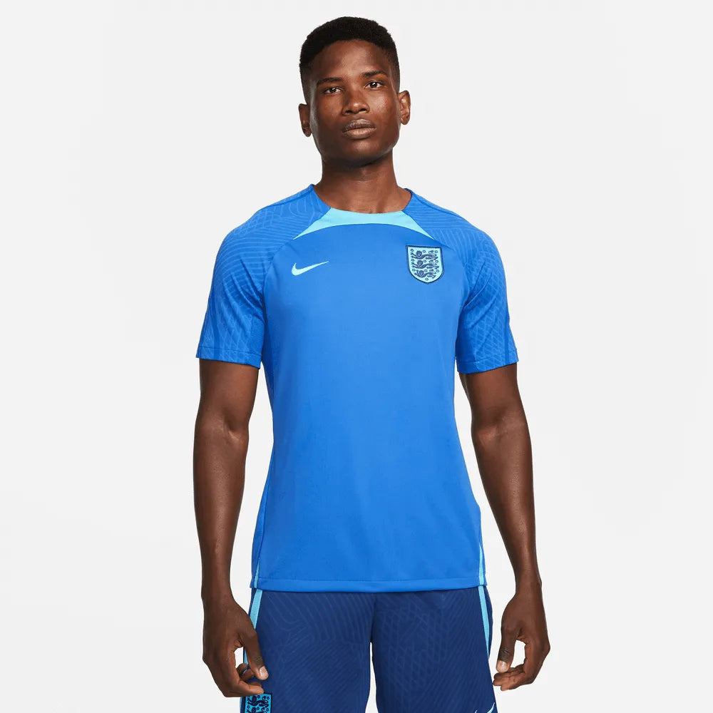 Nike 2022-23 England Strike Top Game Royal-Fury (Model - Front)