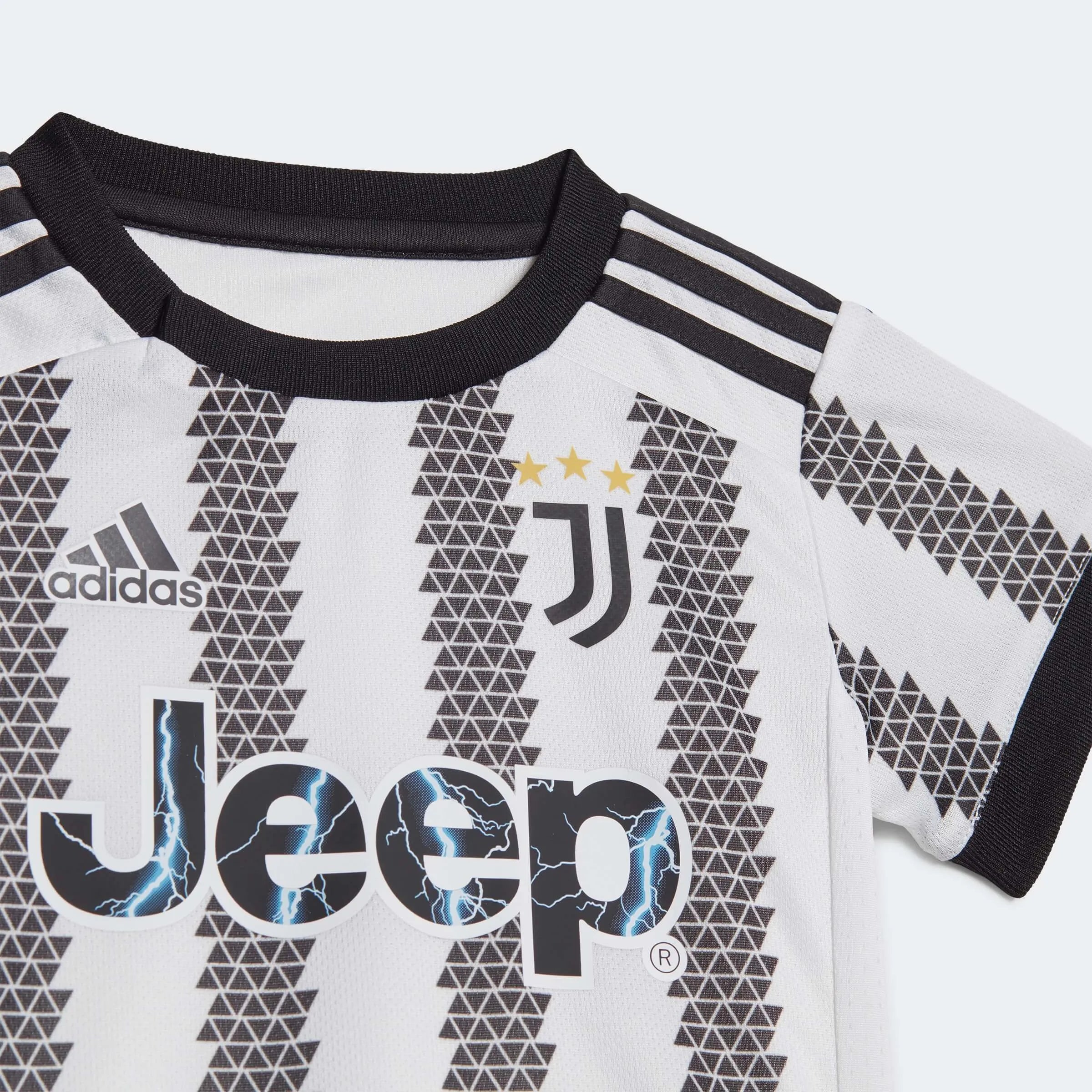  adidas 2022-23 Juventus Home Baby Set - White-Black (Detail 1)