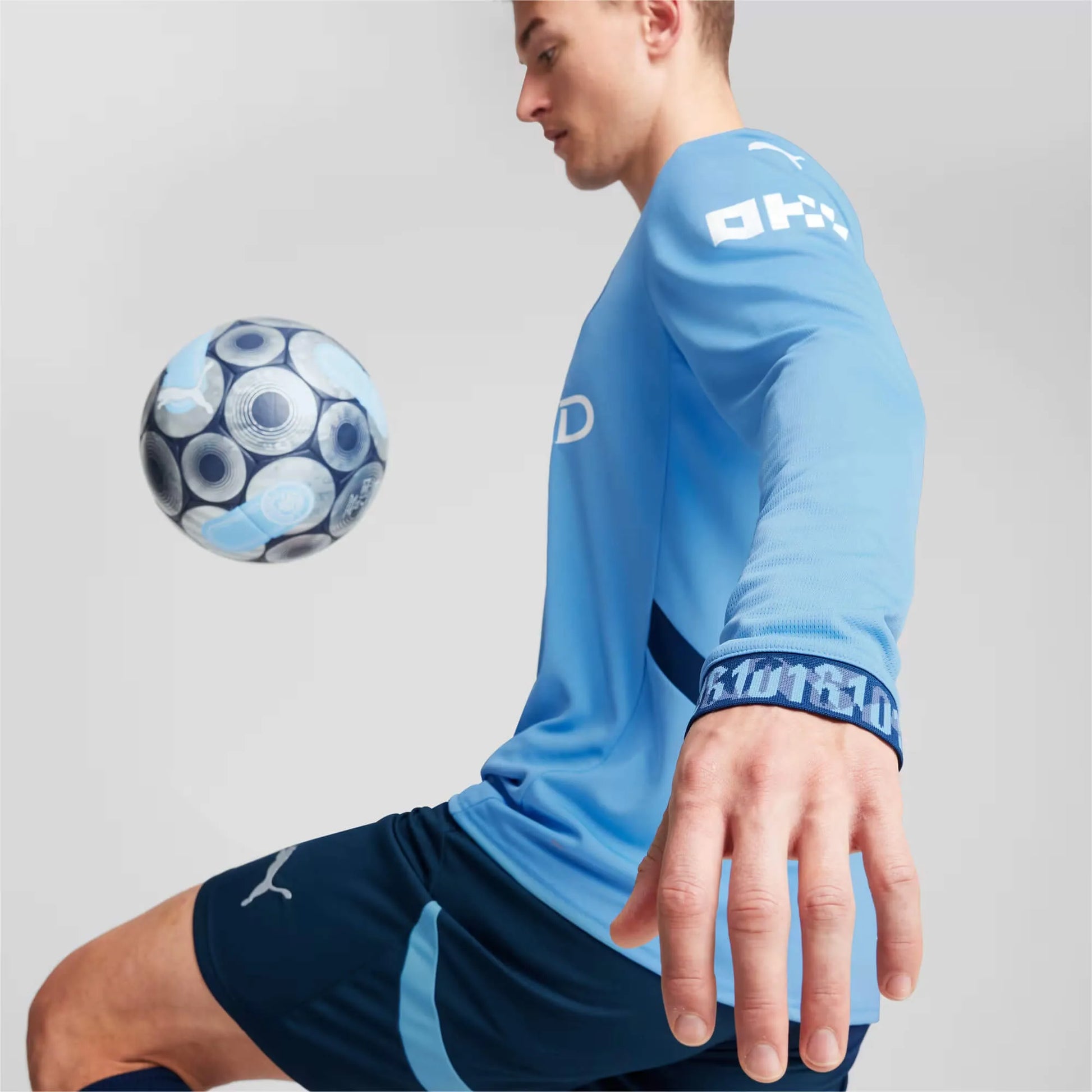 Puma 2024-25 Manchester City Men's Stadium Home Long-Sleeve Jersey (Detail 2)