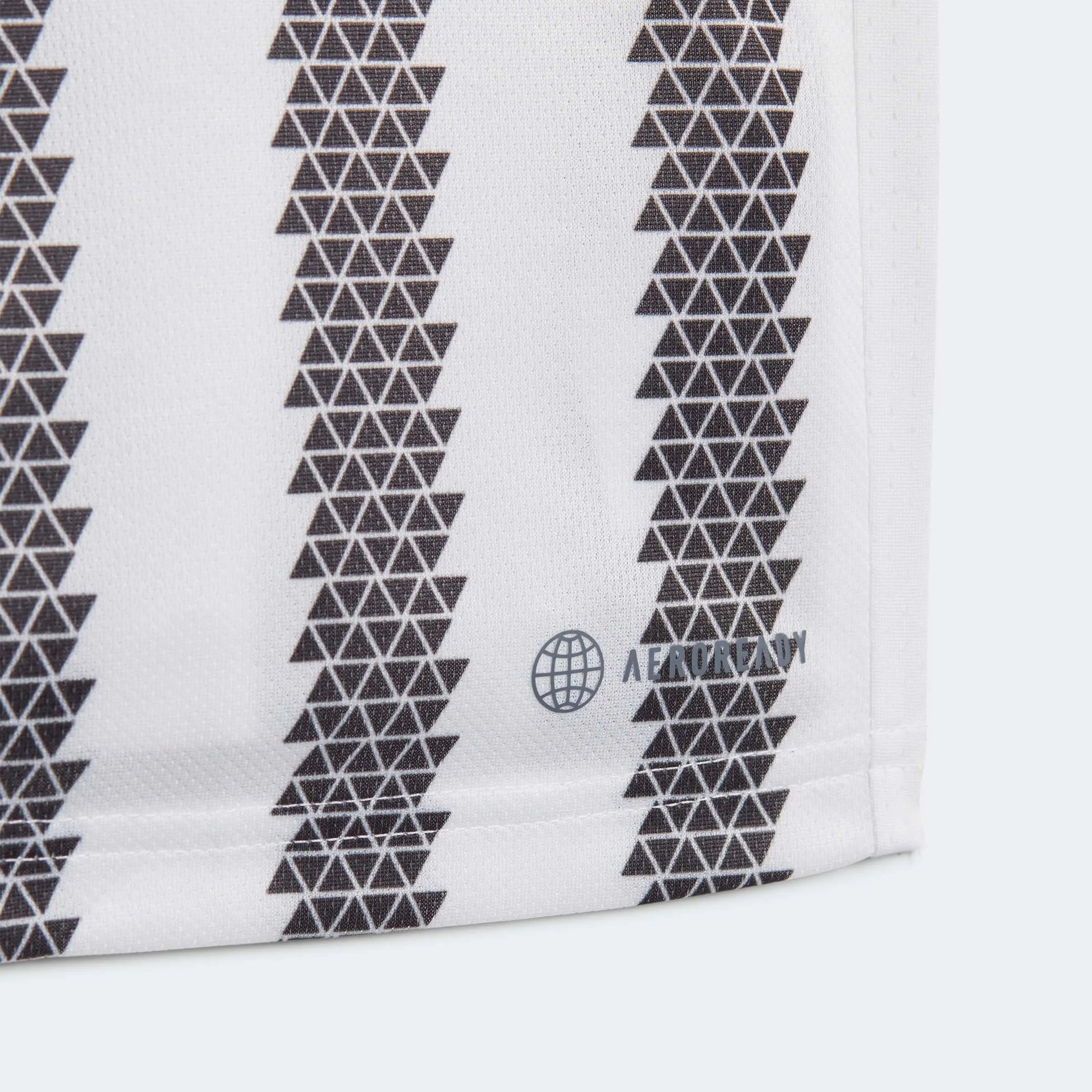  adidas 2022-23 Juventus Home Baby Set - White-Black (Detail 2)