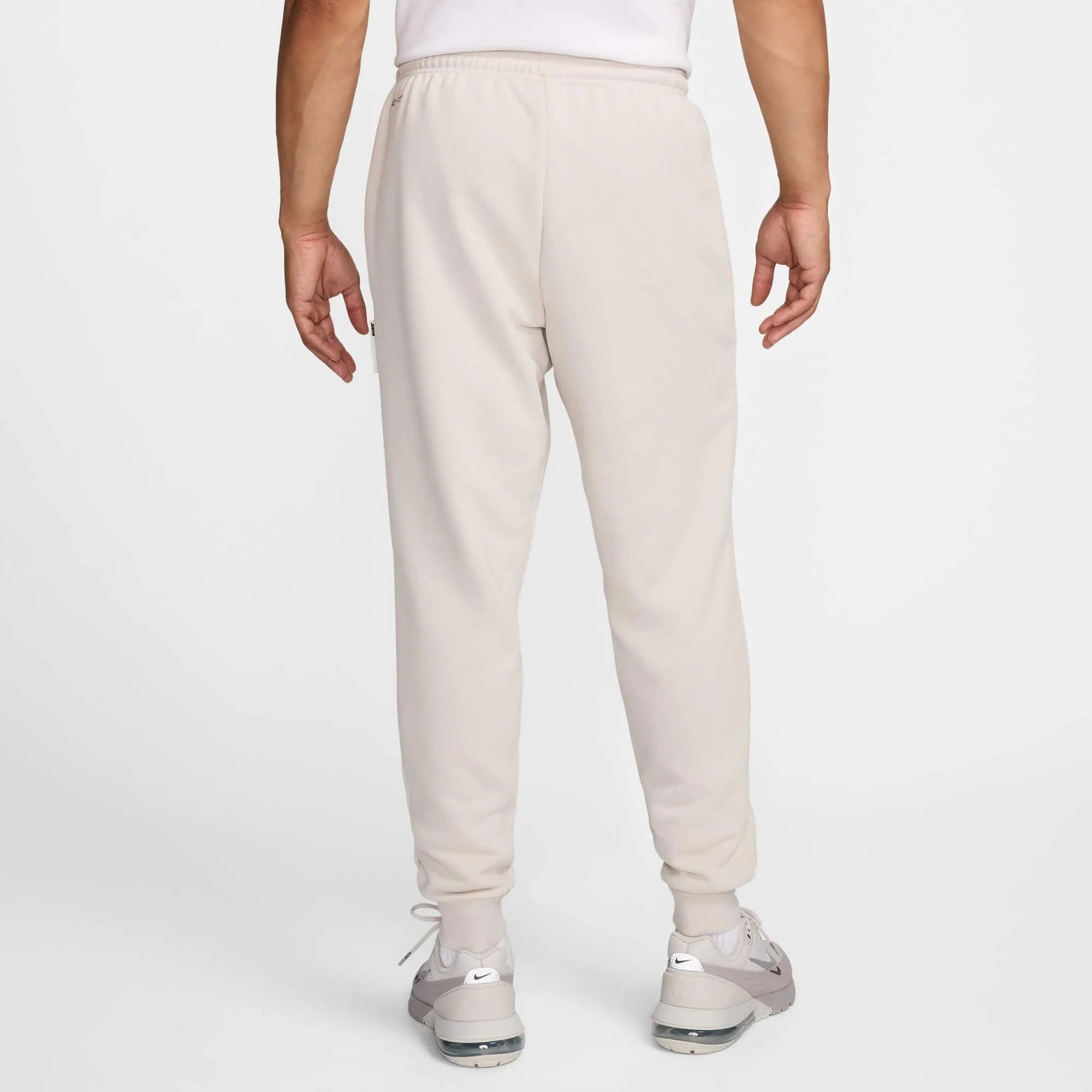 Nike 2024-25 Liverpool Men's Tapered Pants (Model - Back)