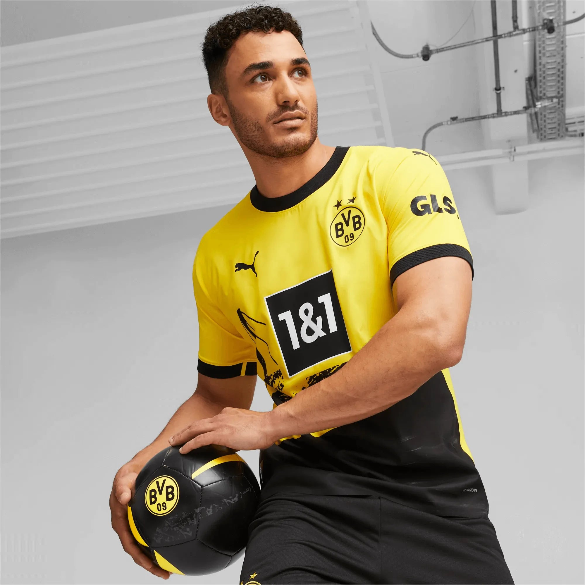 Puma 2023-24 Borussia Dortmund Men's Authentic Match Home Jersey (Model - Front)