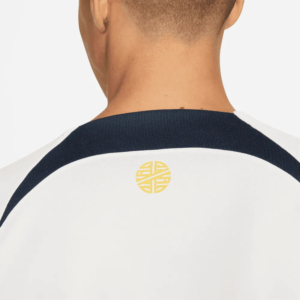 Nike 2022-23 Portugal Away Jersey - White-Red-Green (Detail 2)