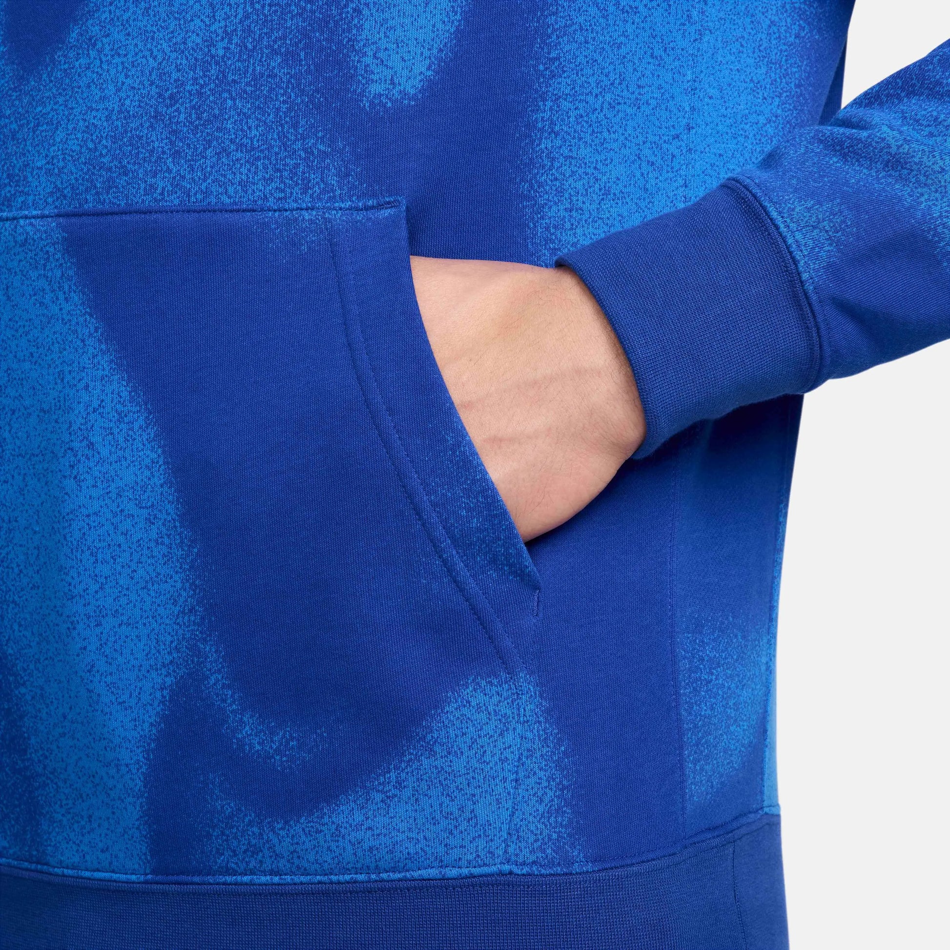 Nike 2024-25 USA Men's Club Pullover Hoodie (Detail 5)