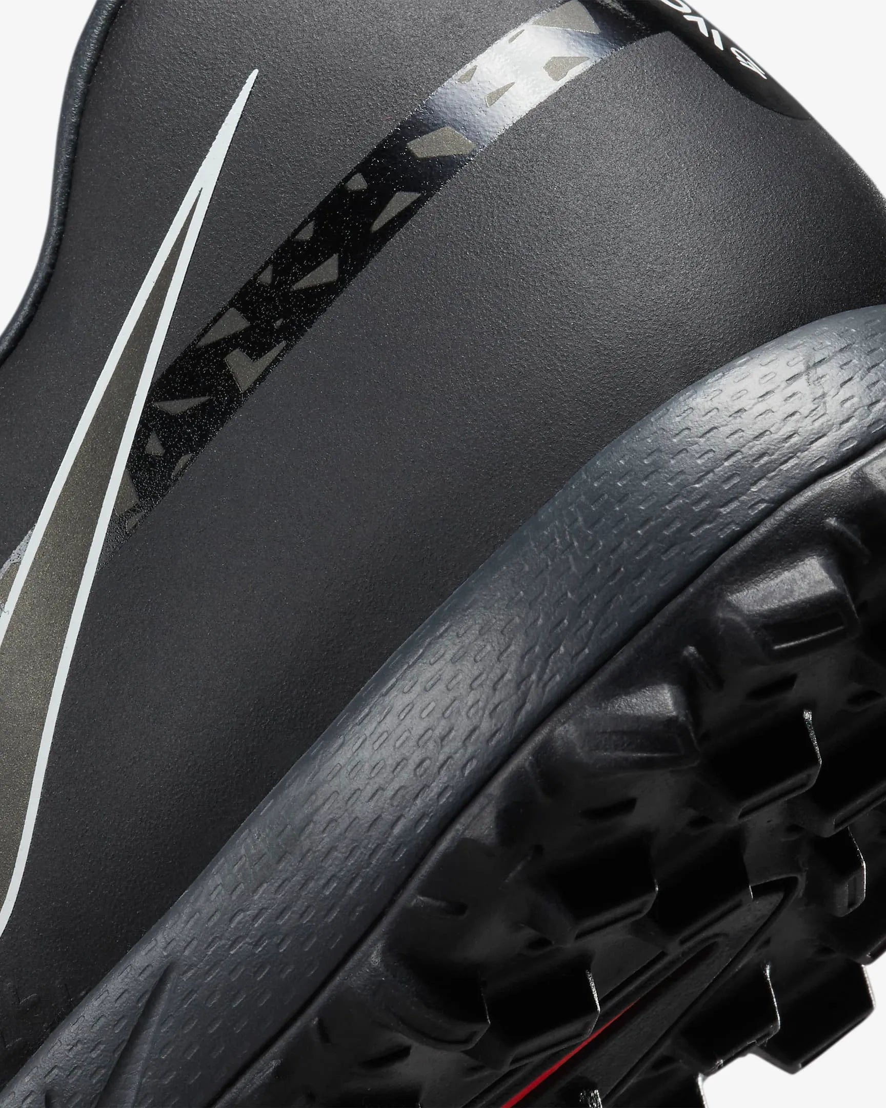 Nike Phantom GT2 Academy Turf - Black-Smoke Grey (Detail 2)