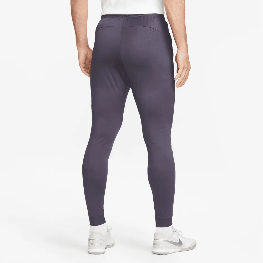 Nike 2023-24 Liverpool Men's Strike Training Pants (Model - Back)