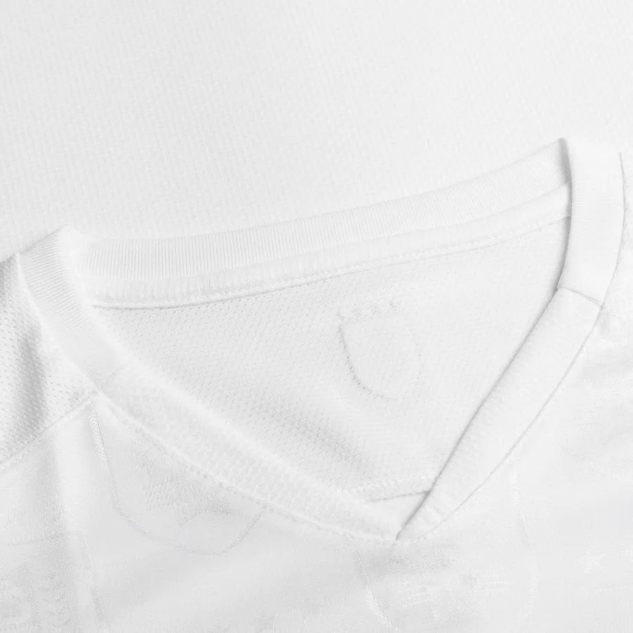 Puma 2021-22 Uruguay Away Jersey - White (Detail 1)