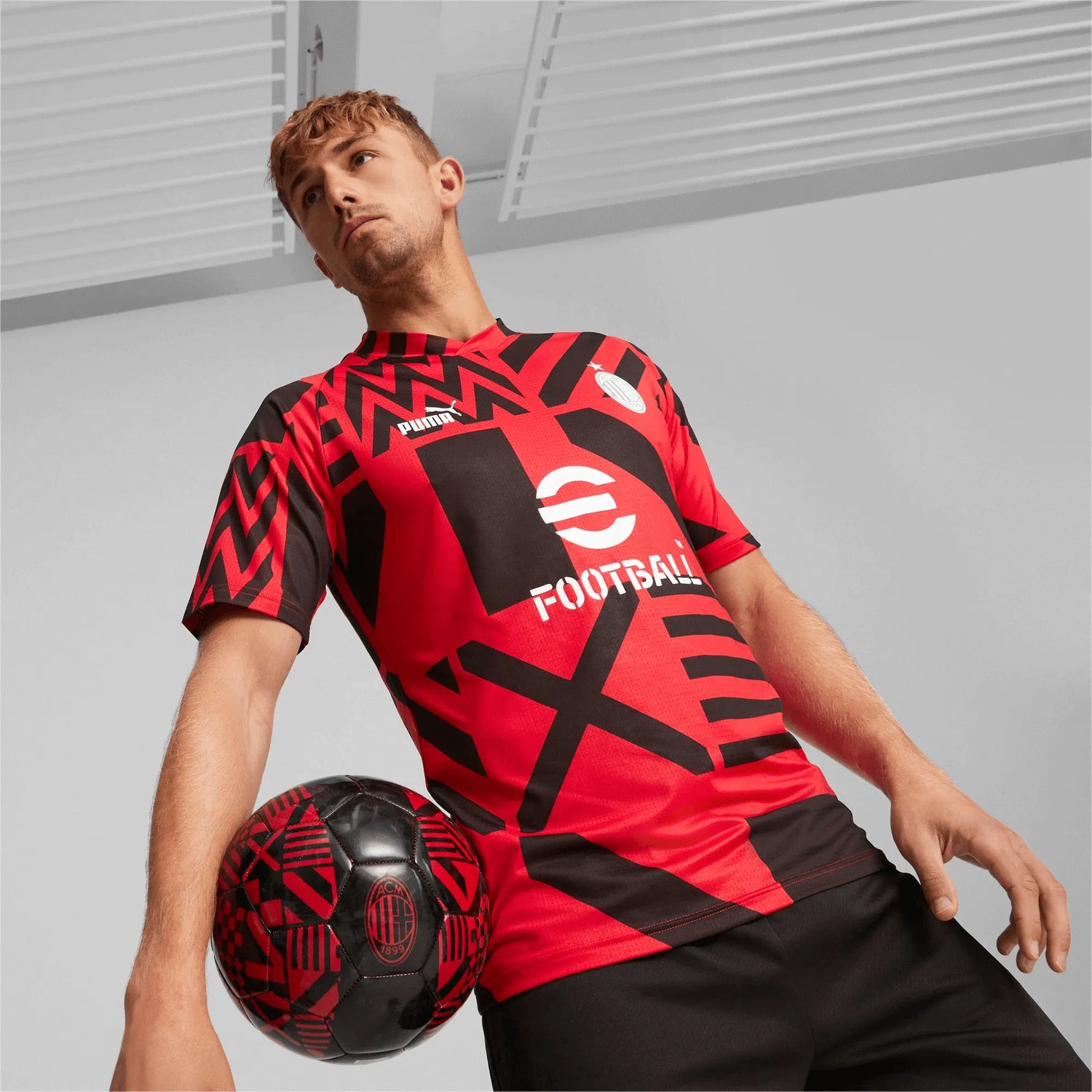 Puma 2022-23 AC Milan Prematch Training Jersey Red-Black (Model - Front)