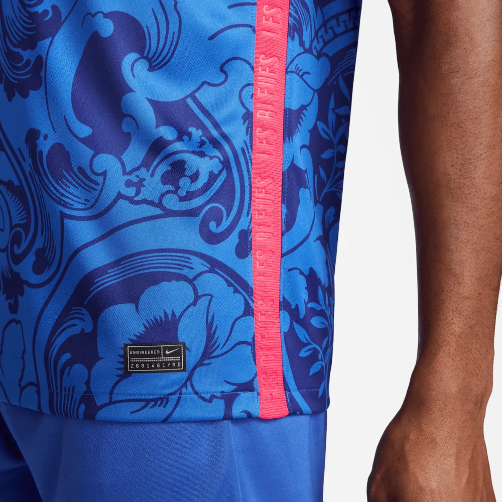 Nike France Women's EC22 (Men's Cut) Home Jersey - Hyper Cobalt-Siren Red (Detail 3)
