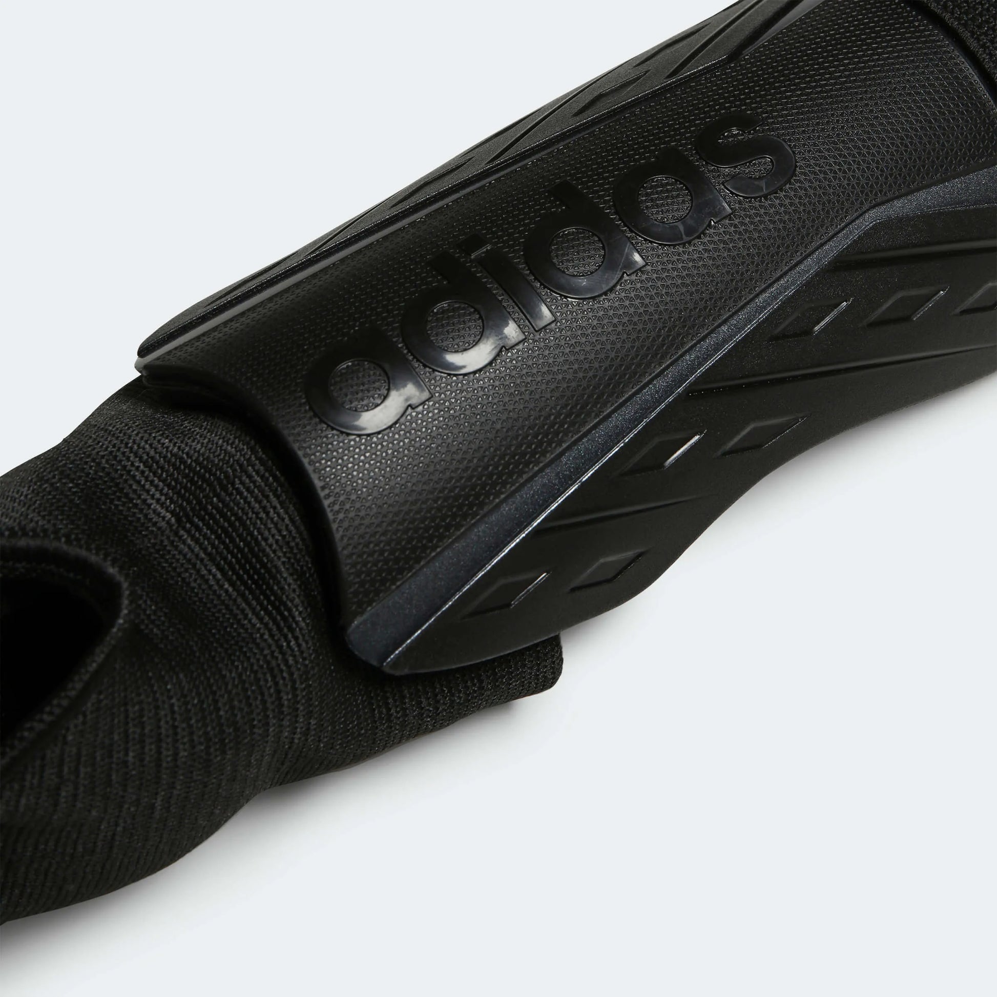 adidas Tiro MTC Shin Guard (Detail 1)