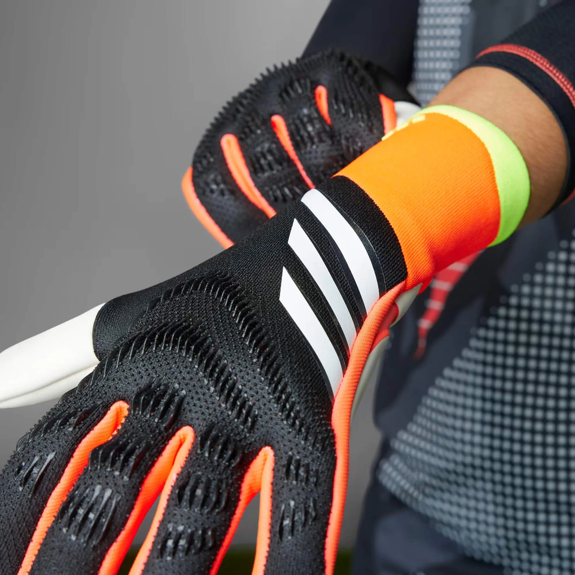 adidas SP24 Predator GL Pro Goalkeeper Gloves (Detail 3)