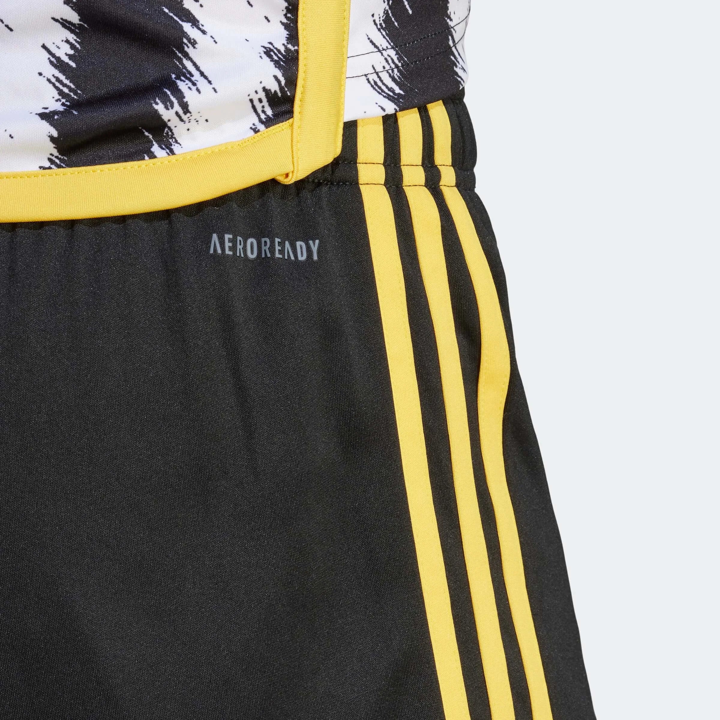 adidas 2023-24 Juventus Men's Home Shorts (Detail 1)