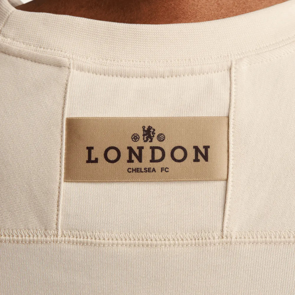 Nike 2023-24 Chelsea Men's Short-Sleeve Travel Top (Detail 2)