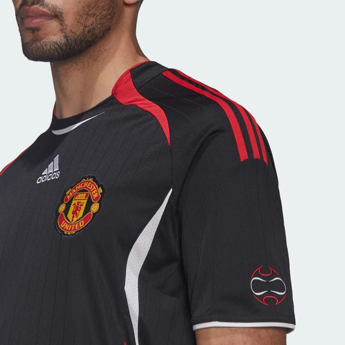 Adidas 2022 Manchester United Teamgeist Jersey - Black (Detail 1)