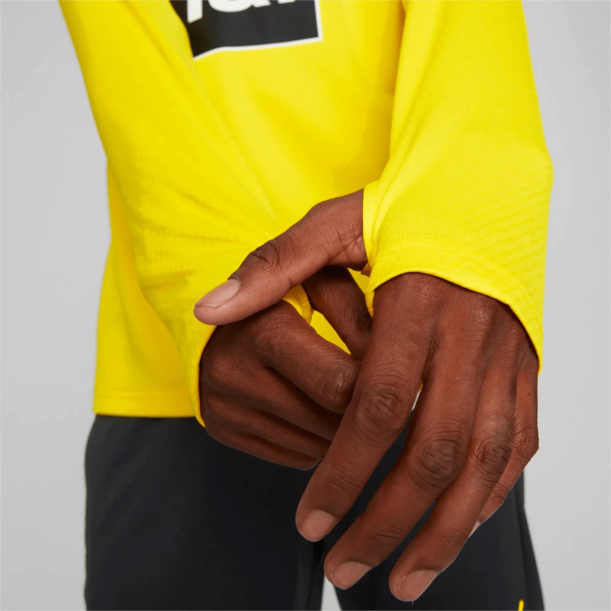 Puma 2022-23 Borussia Dortmund Quarter Zip Top - Cyber Yellow (Detail 2)