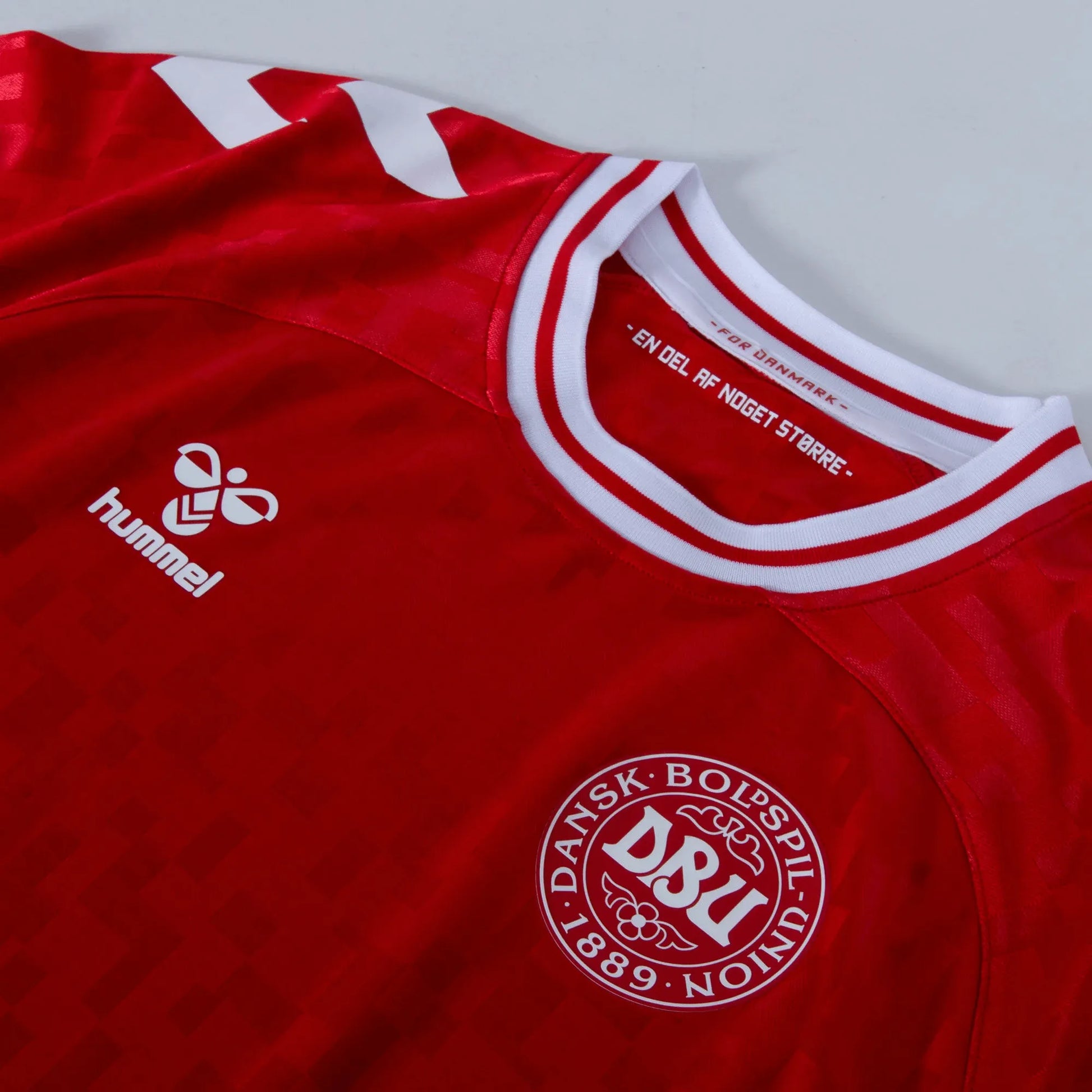 Hummel 2024-25 Denmark Men's Stadium Home Jersey (Detail 1)