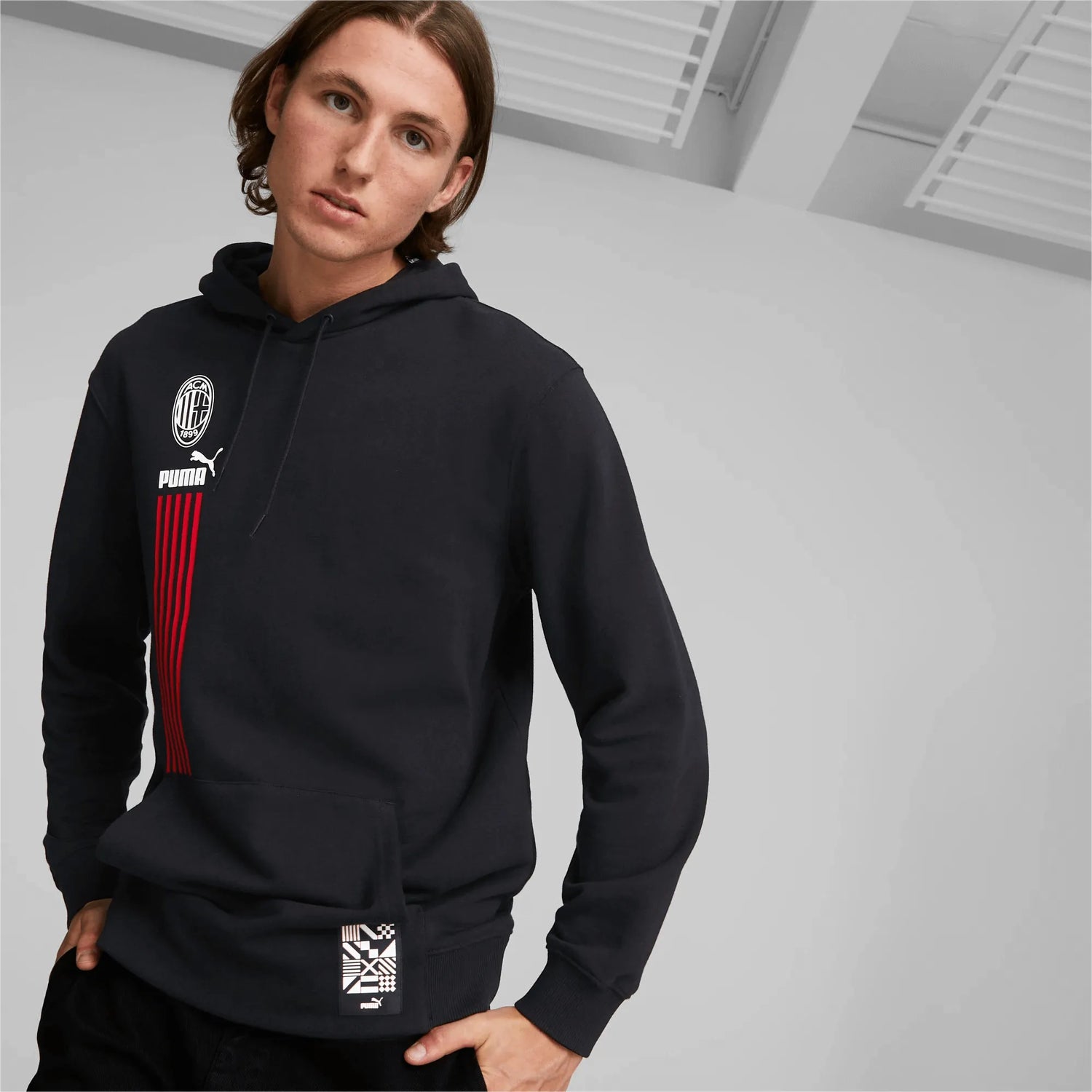 Puma 2022-23 AC Milan FTBLCulture Hoody - Black-Red (Model - Front)