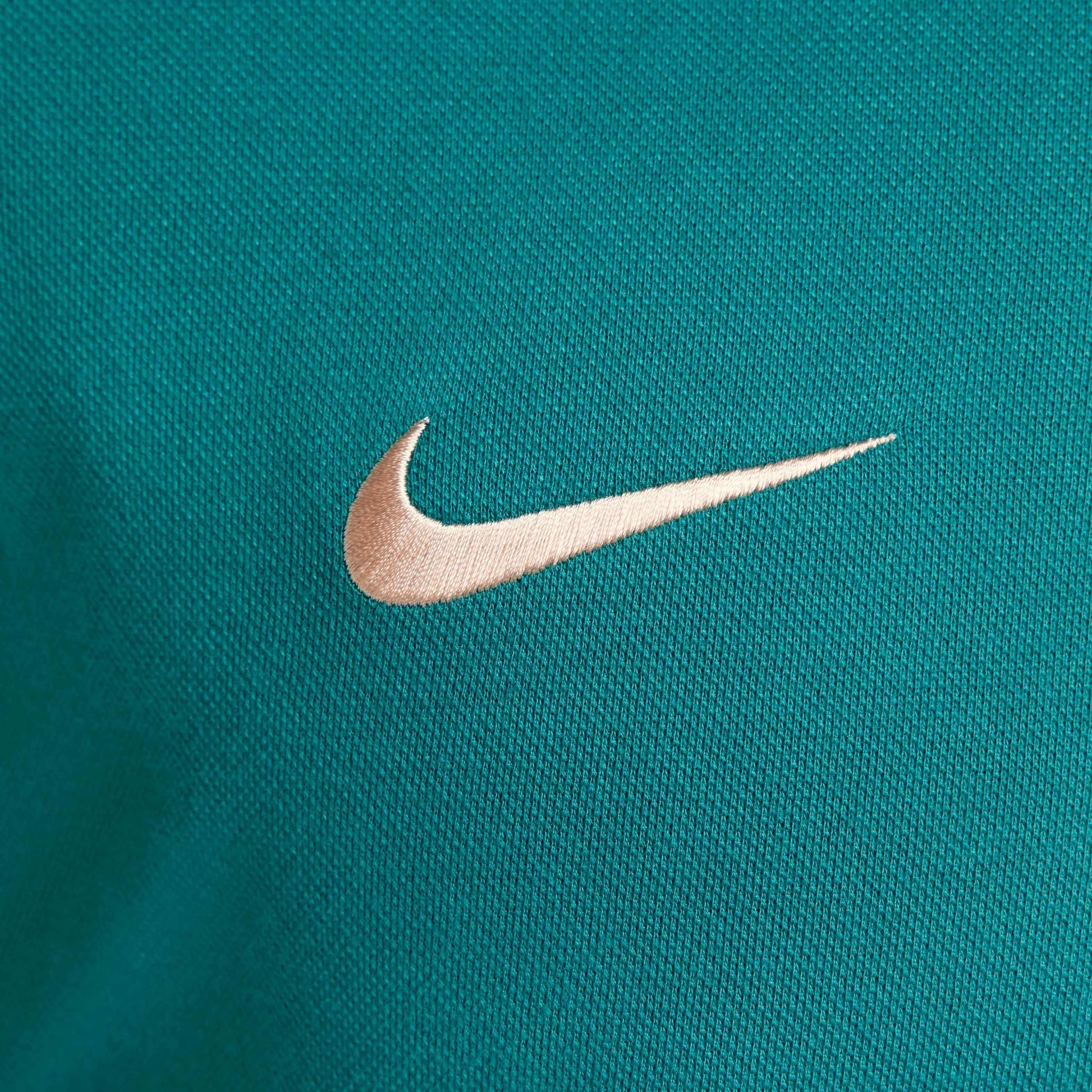 Nike 2024-25 PSG Men's The Nike Polo 2.0 (Detail 3)