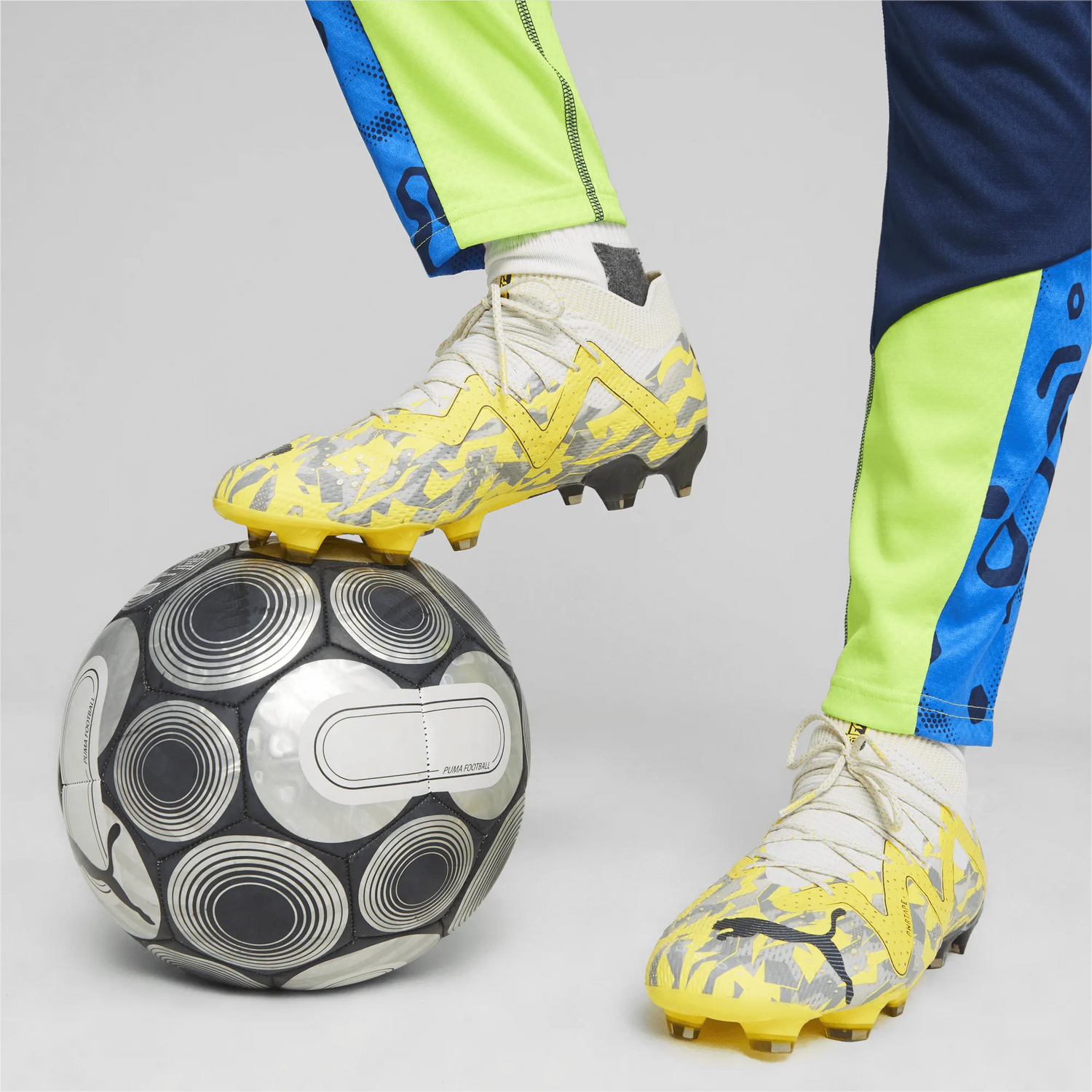 Puma Future Ultimate FG - AG - Voltage Pack (HO23) (Model 1)