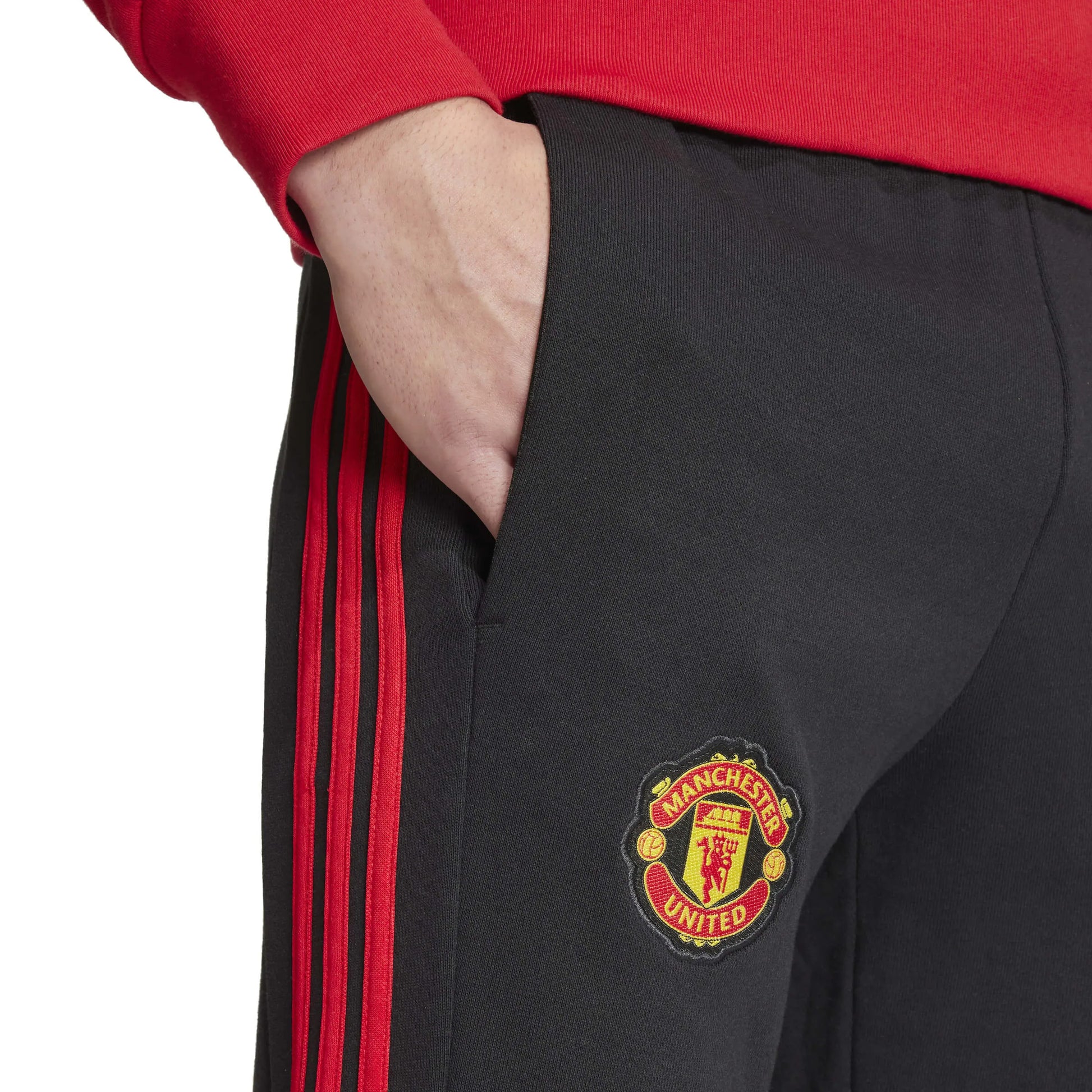 adidas 2024-25 Manchester United Men's DNA Pants (Detail 1)