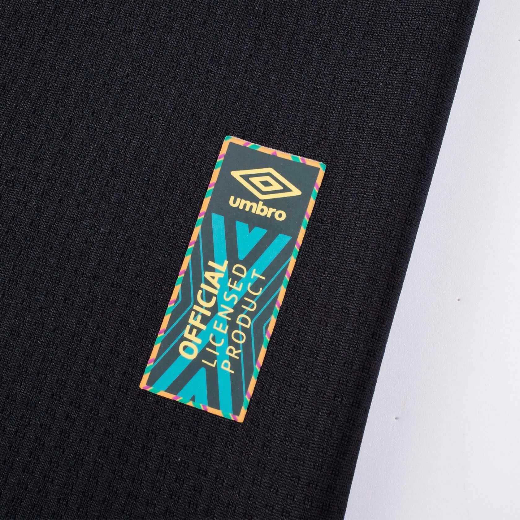 Umbro 2023-24 Guatemala Men's 3rd Long-Sleeve Jersey (Detail 4)
