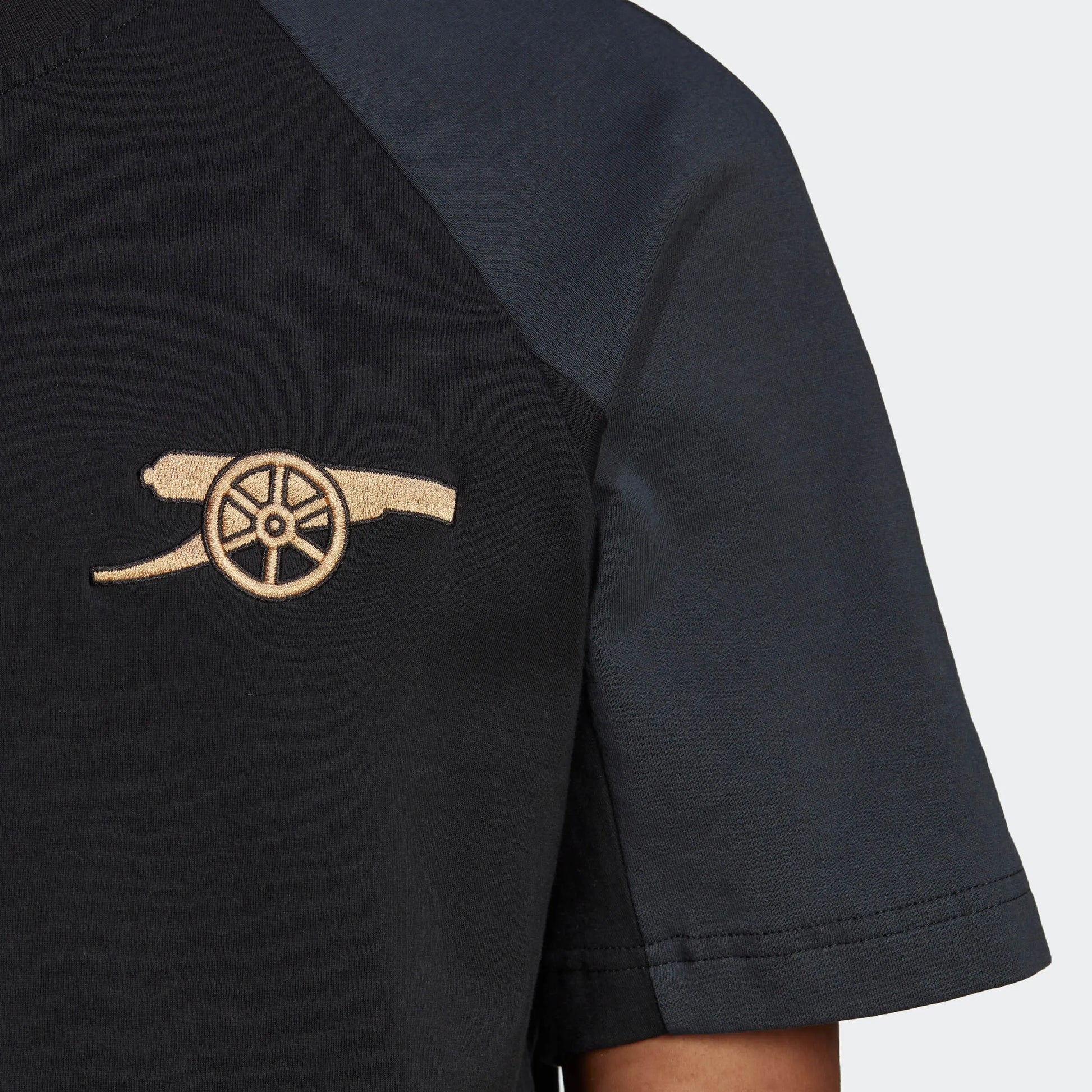 adidas 2022-23 Arsenal Travel Tee - Black (Detail 2)