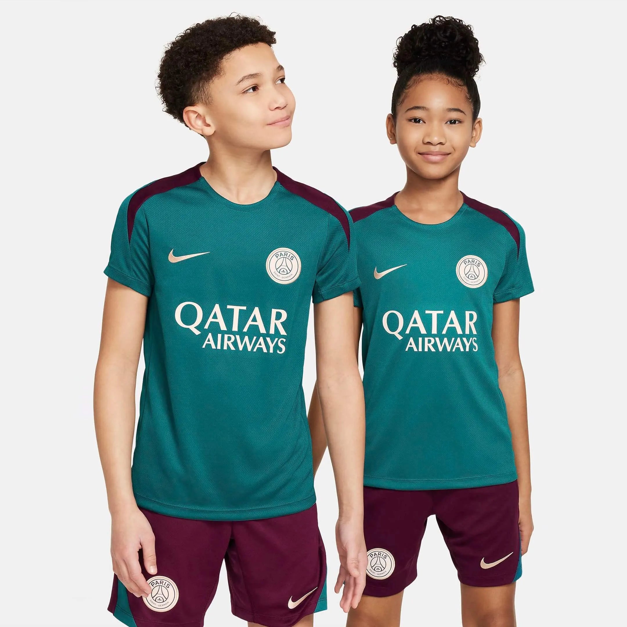 Nike 2024-25 PSG Youth DF Strike SS Top (Models - Front)