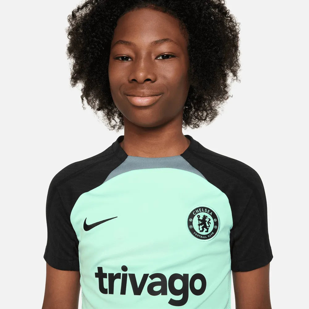Nike 2023-24 Chelsea Youth Strike Training Jersey (Detail 1)