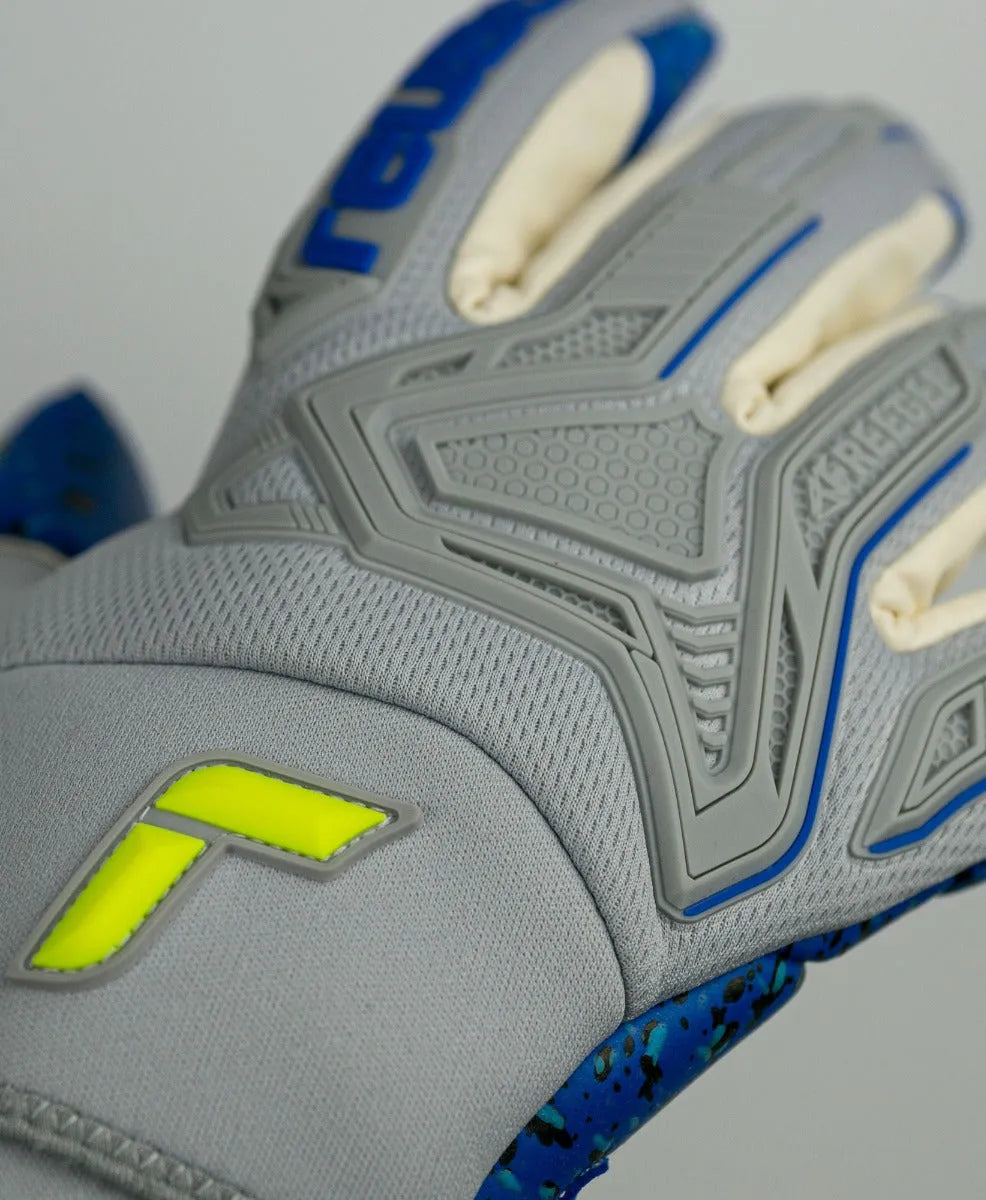 Reusch Attrakt Freegel Fusion Ortho-Tec Goaliator Goalkeeper Glove - Grey-Yellow-Blue (Detail 2)