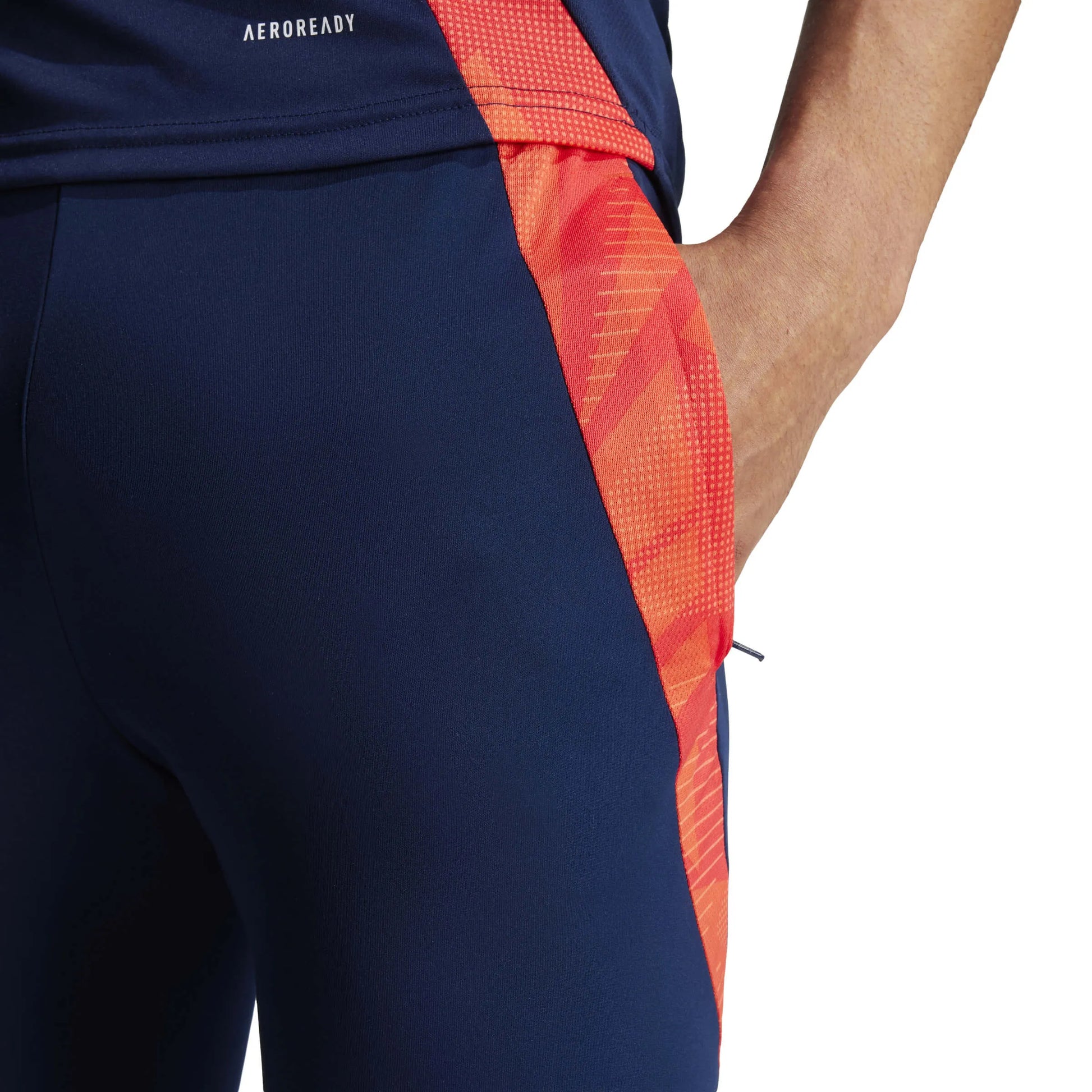adidas 2024-25 Manchester United Men's Training Pants (Detail 1)