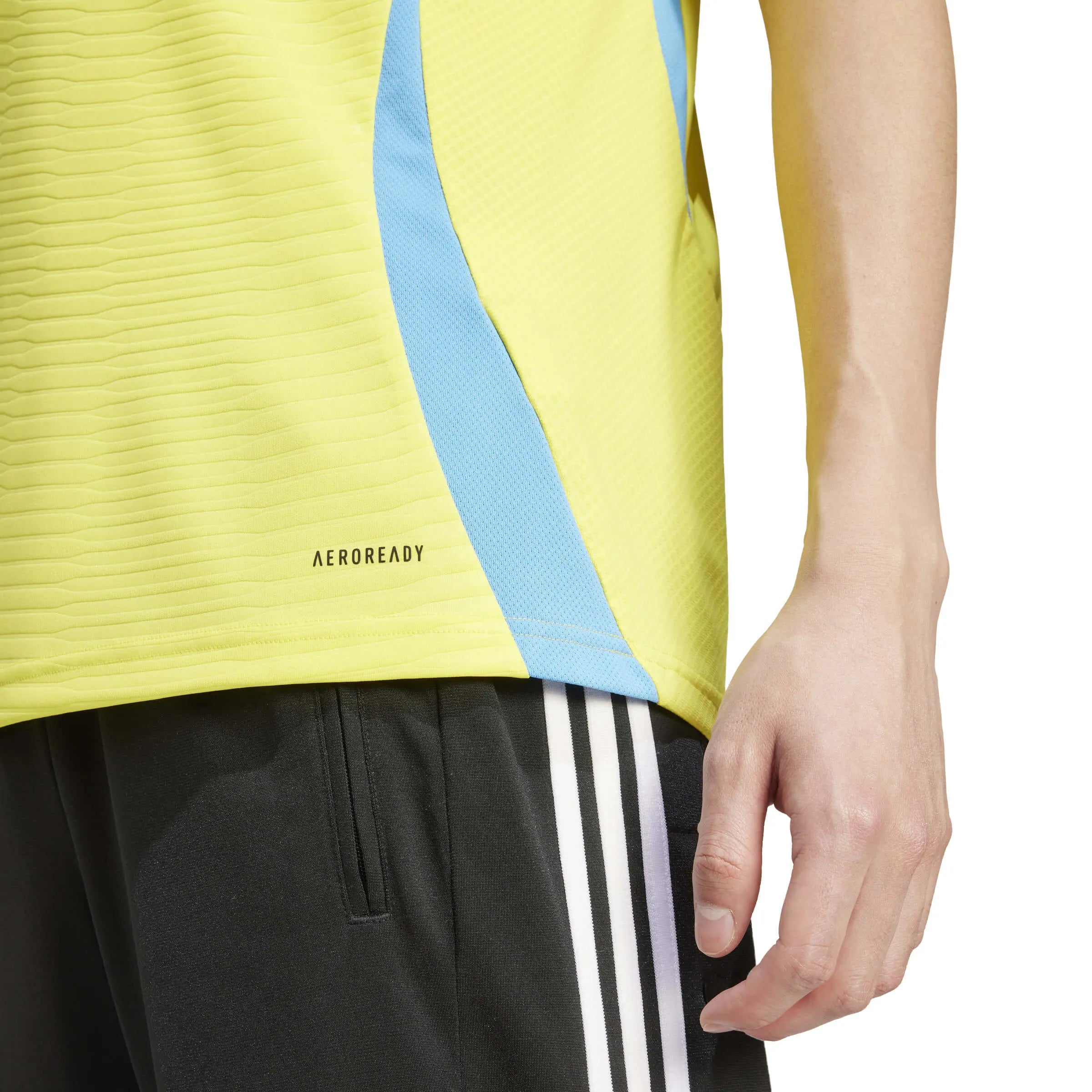 adidas 2024-25 Sweden Men's Stadium Home Jersey (Detail 2)