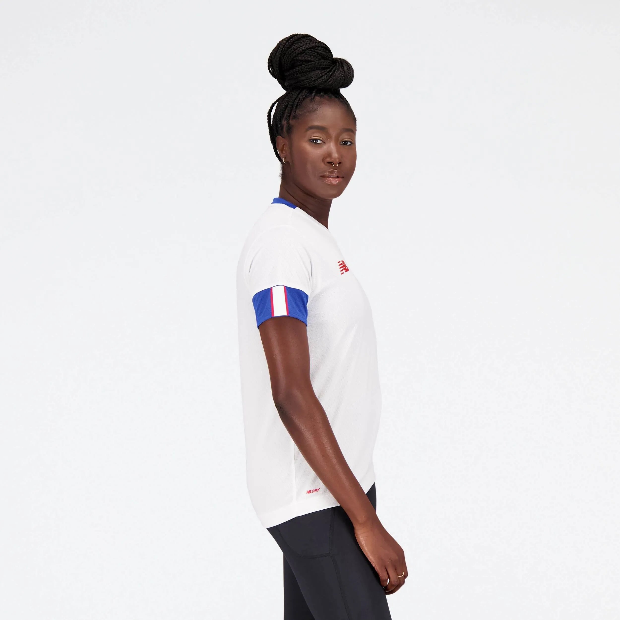 New Balance 2022-23 Women's Costa Rica Away Jersey - White (Model - Side)