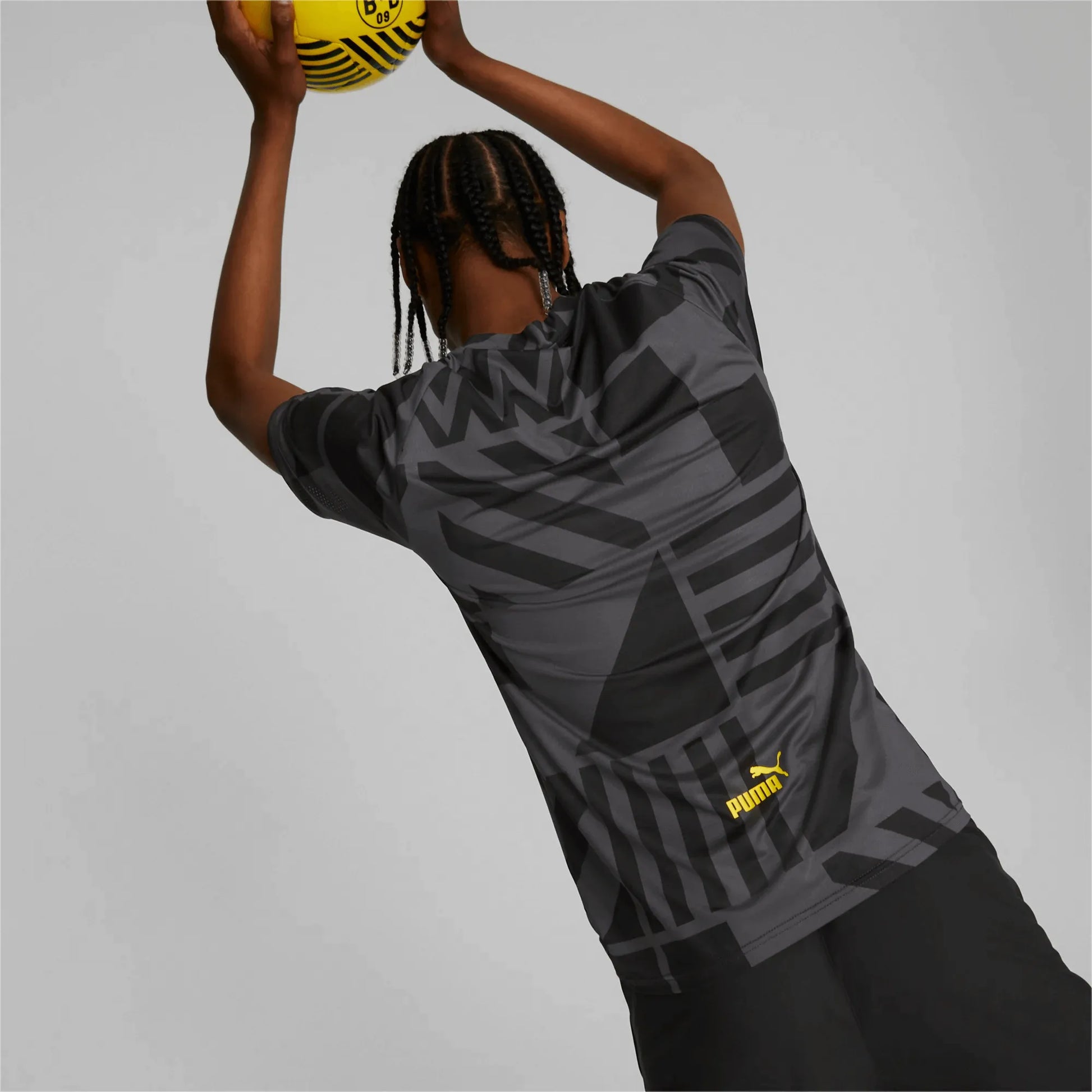 Puma 2022-23 Borussia Dortmund Prematch Training Jersey Black-Yellow (Model - Back)