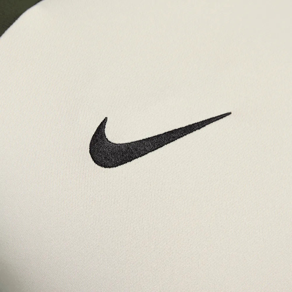 Nike 2023-24 Barcelona Men's DF Strike Drill Top (Detail 4)