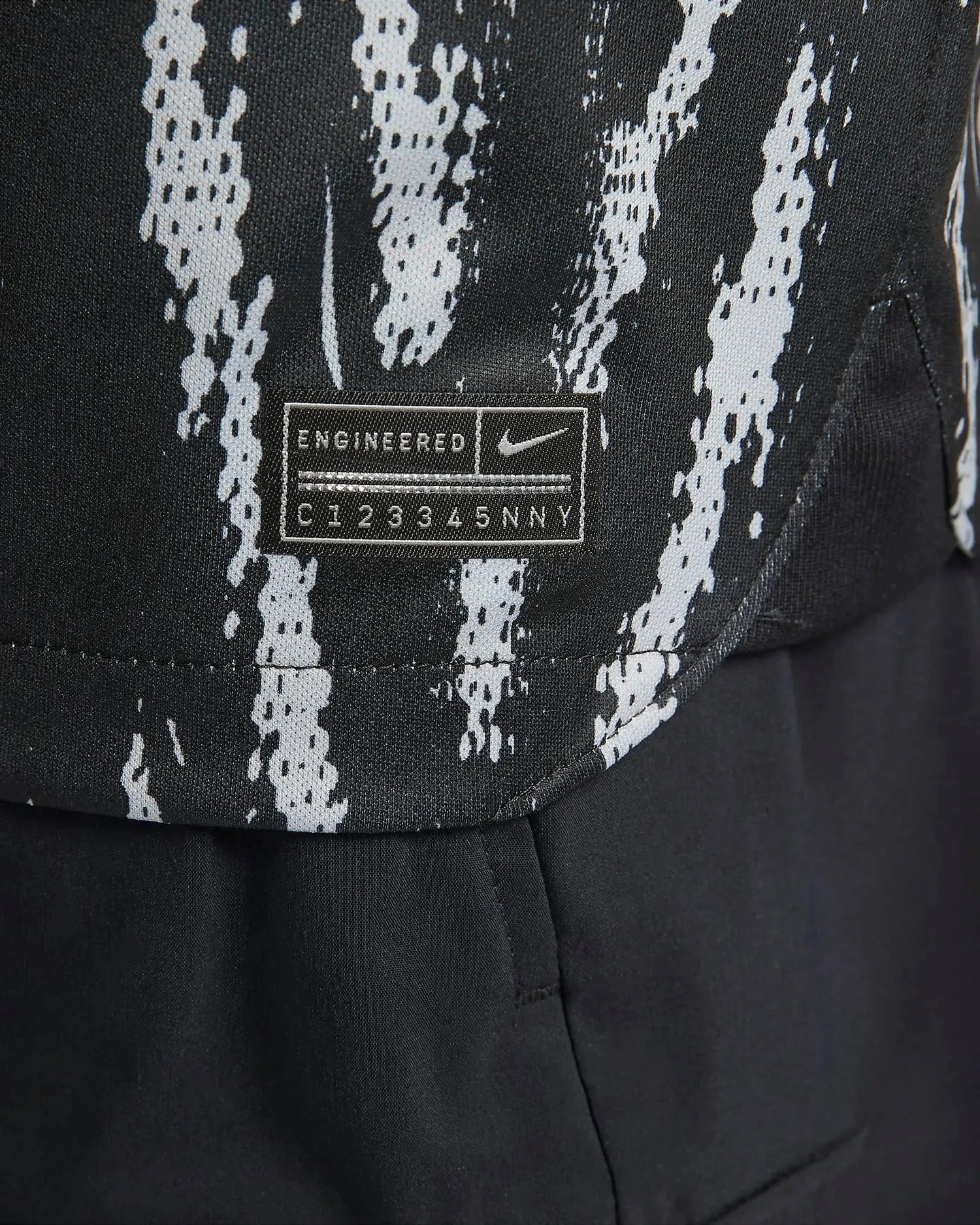 Nike 2022-23 Club America Long Sleeve Goalkeeper Jersey - Black-Grey (Detail 2)