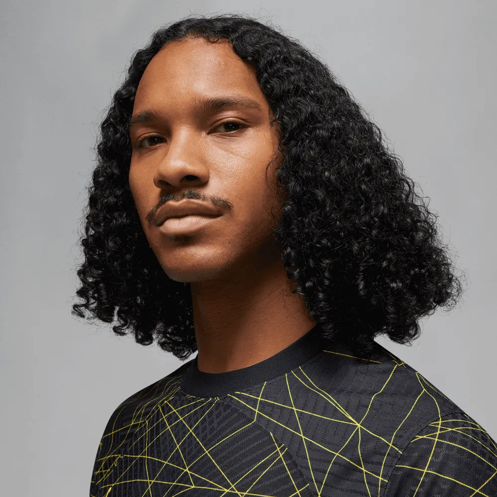 Jordan 2022-23 PSG Authentic Fourth Jersey - Black-Yellow (Detail 1)