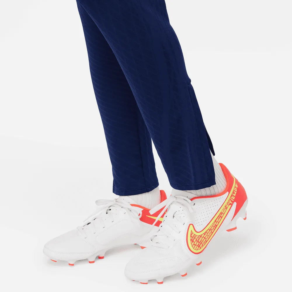 Nike 2022-23 England Youth Strike Pants (Detail 4)