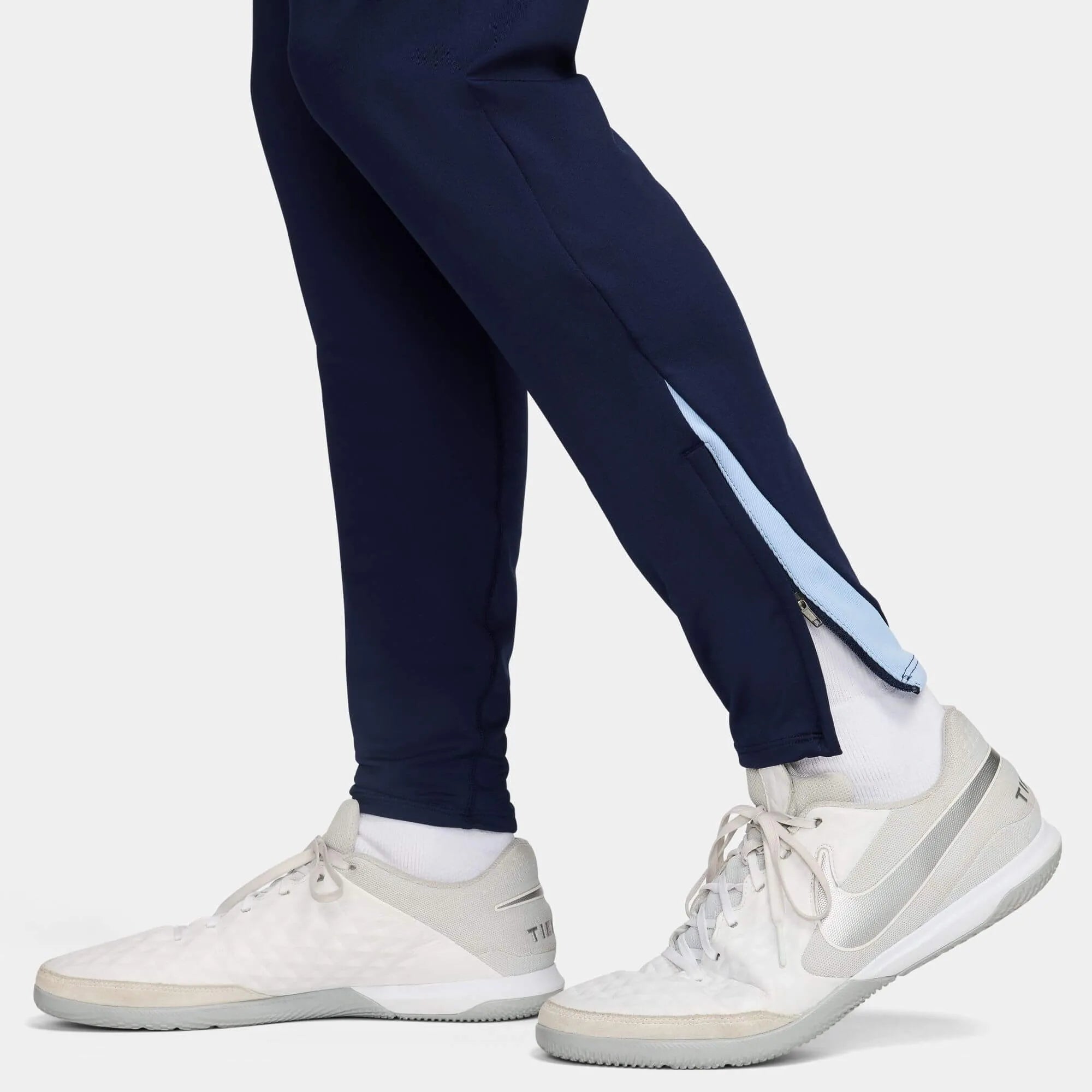 Nike 2024-25 France Dri-Fit Knit Pants (Detail 4)