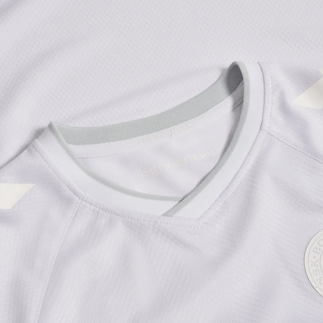 Hummel 2022-23 Denmark Youth Away Jersey - White (Detail 2)