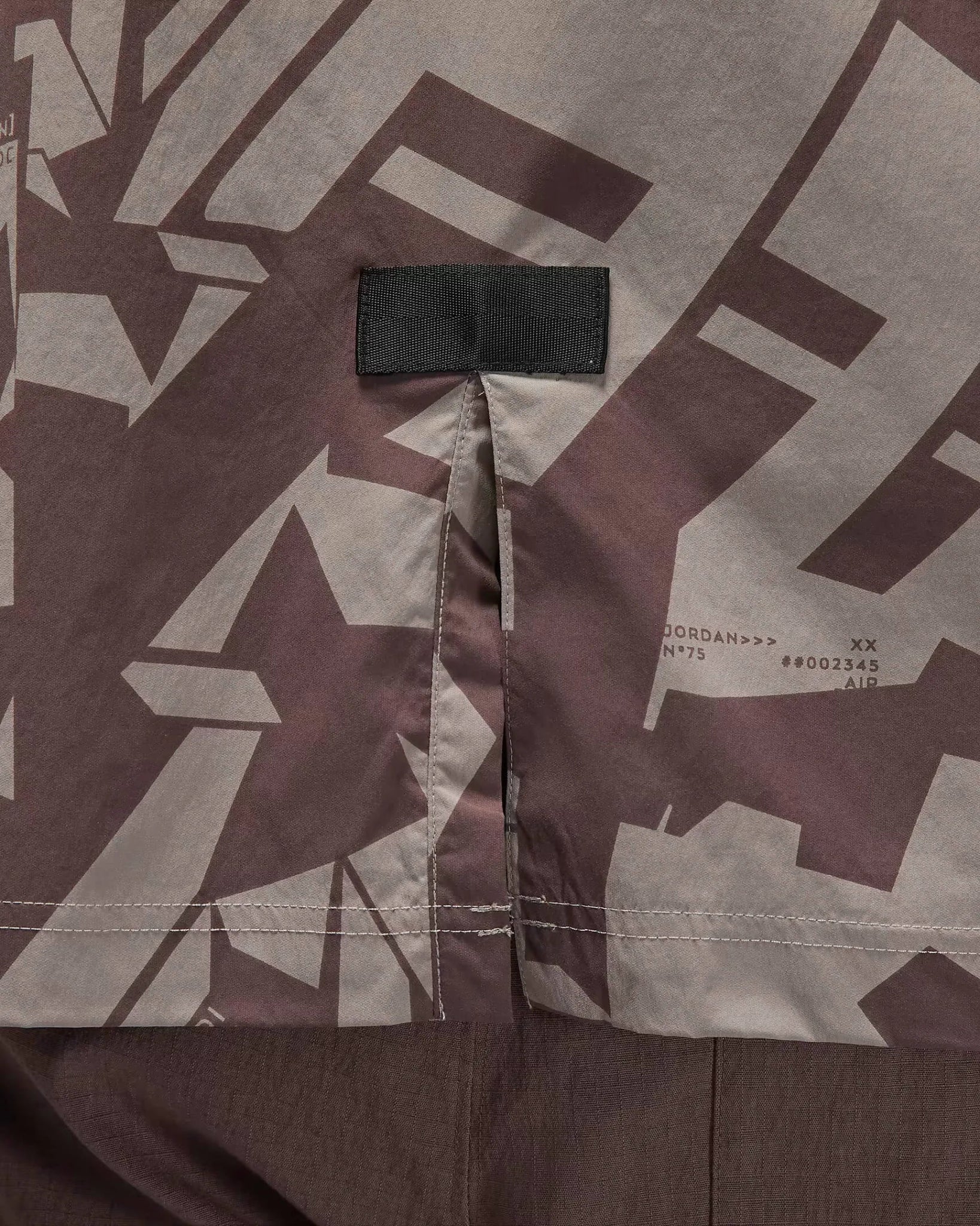 Jordan 2022-23 Paris Saint-Germain Statement Shirt - Pumice-Plum Eclipse (Detail 4)