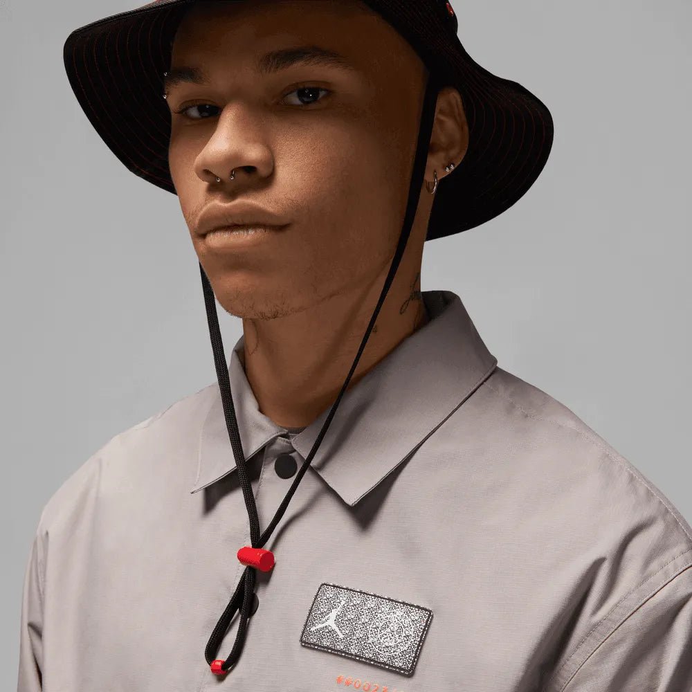 Jordan 2022-23 PSG Woven Jacket - Black-Bright Crimson (Detail 1)