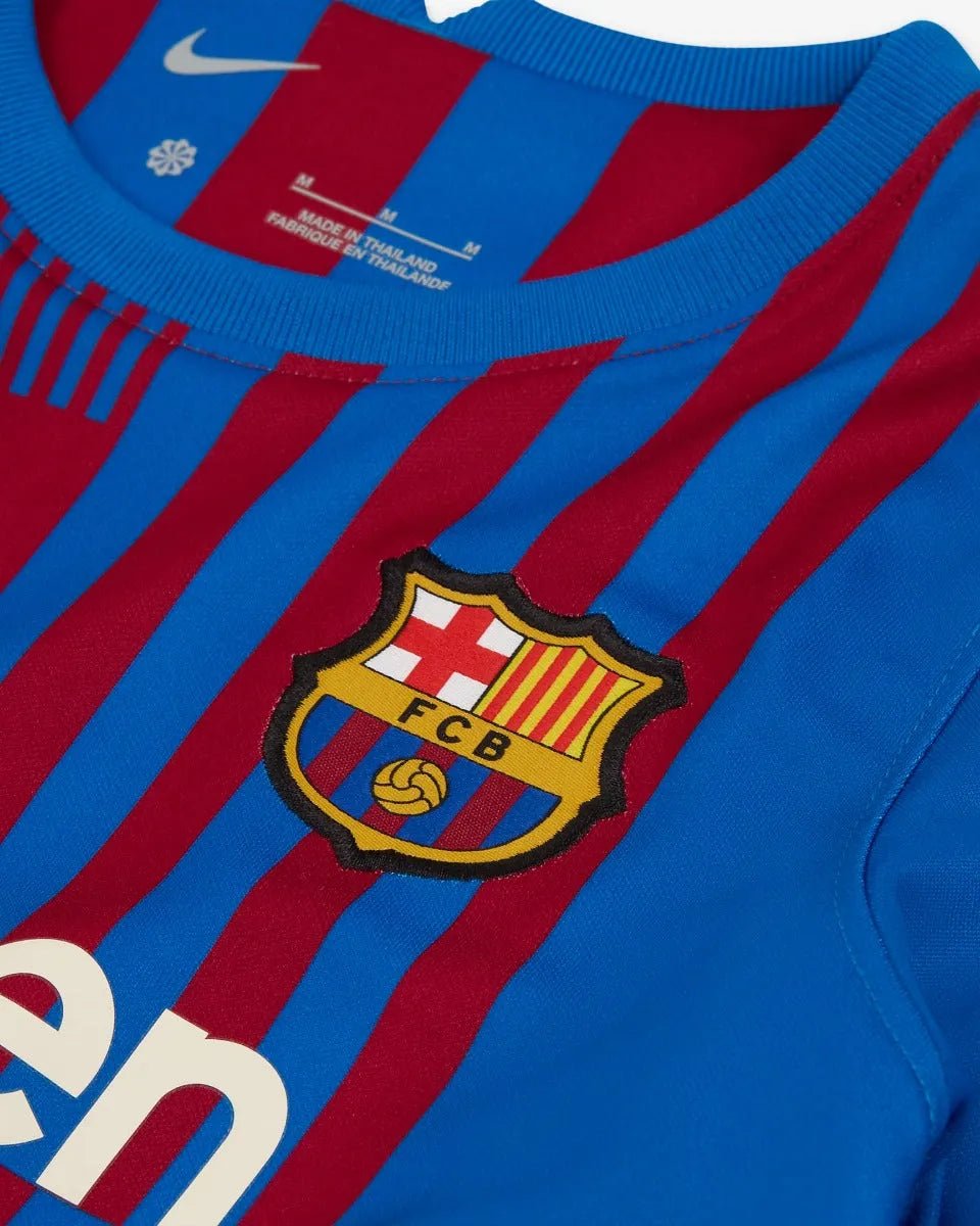 Nike 2021-22 Barcelona Home Little Boys Kit- Soar-Noble Red (Detail 1)